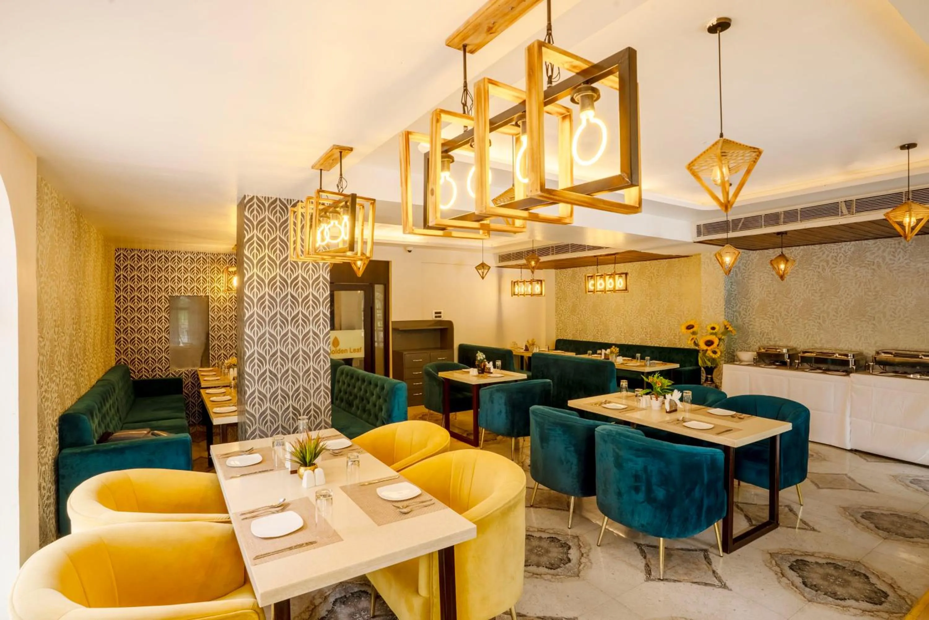 Restaurant/places to eat in Treebo Golden Leaf