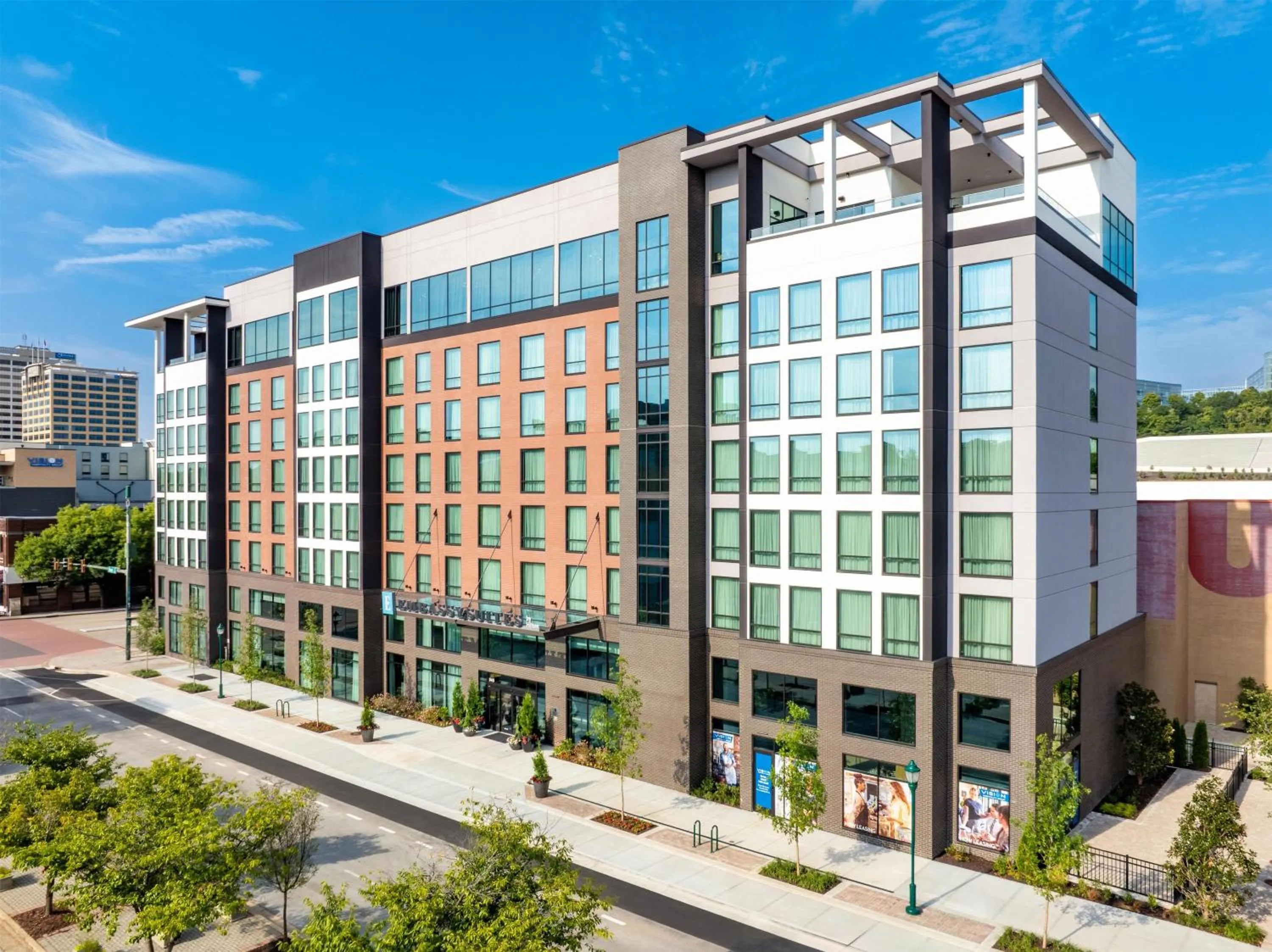 Property building in Embassy Suites By Hilton Chattanooga Downtown