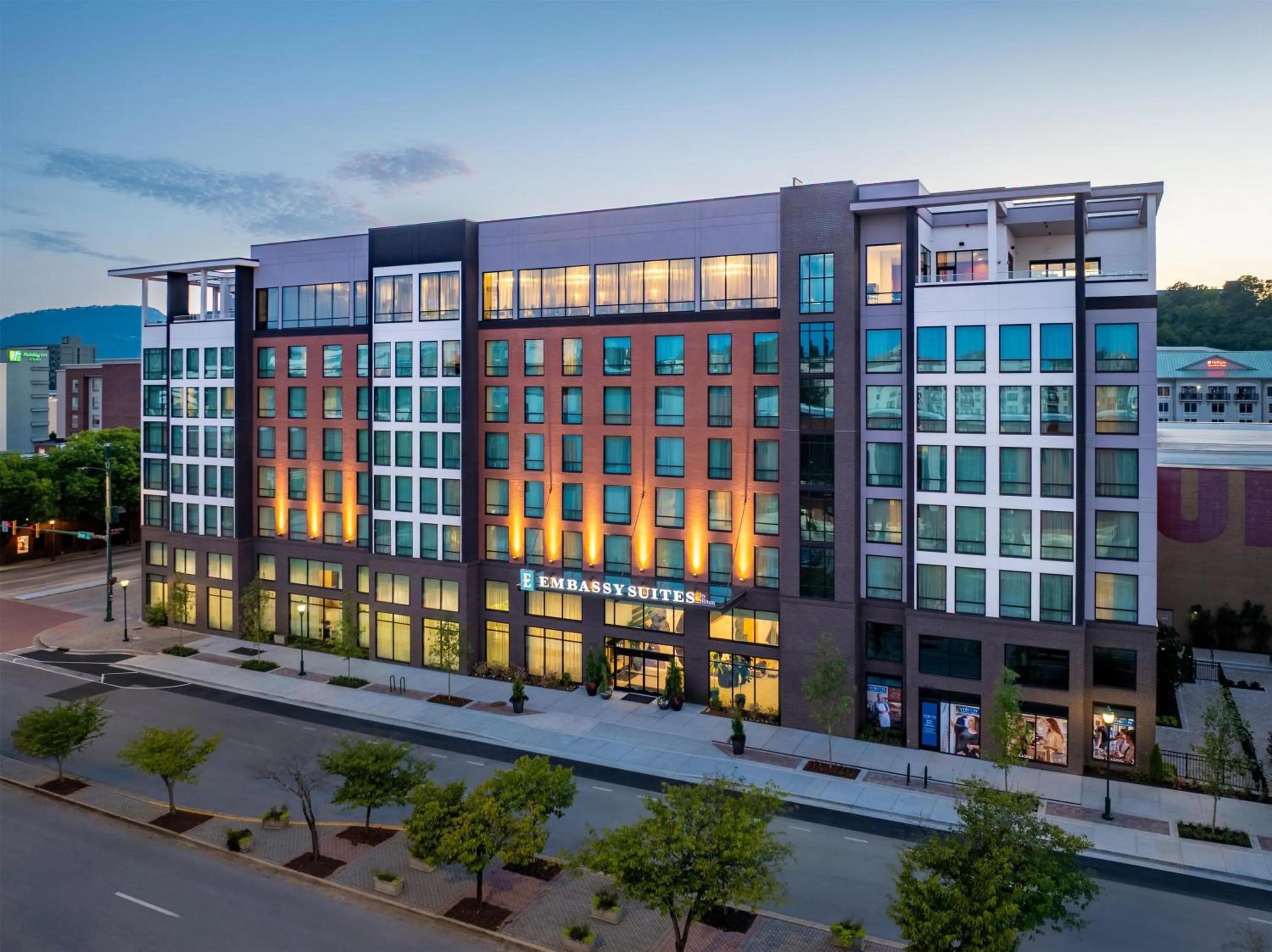 Embassy Suites By Hilton Chattanooga Downtown