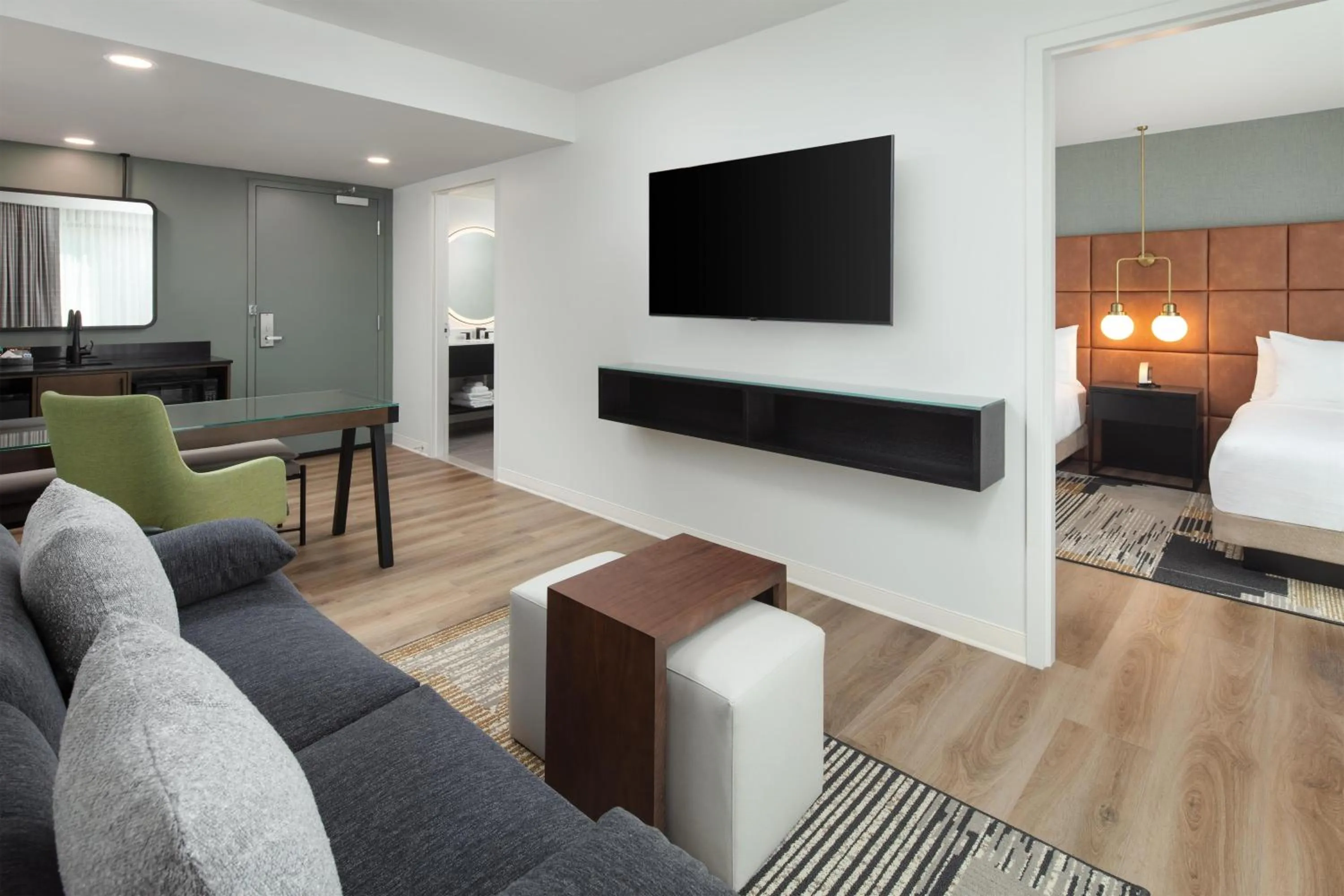 Living room in Embassy Suites By Hilton Chattanooga Downtown