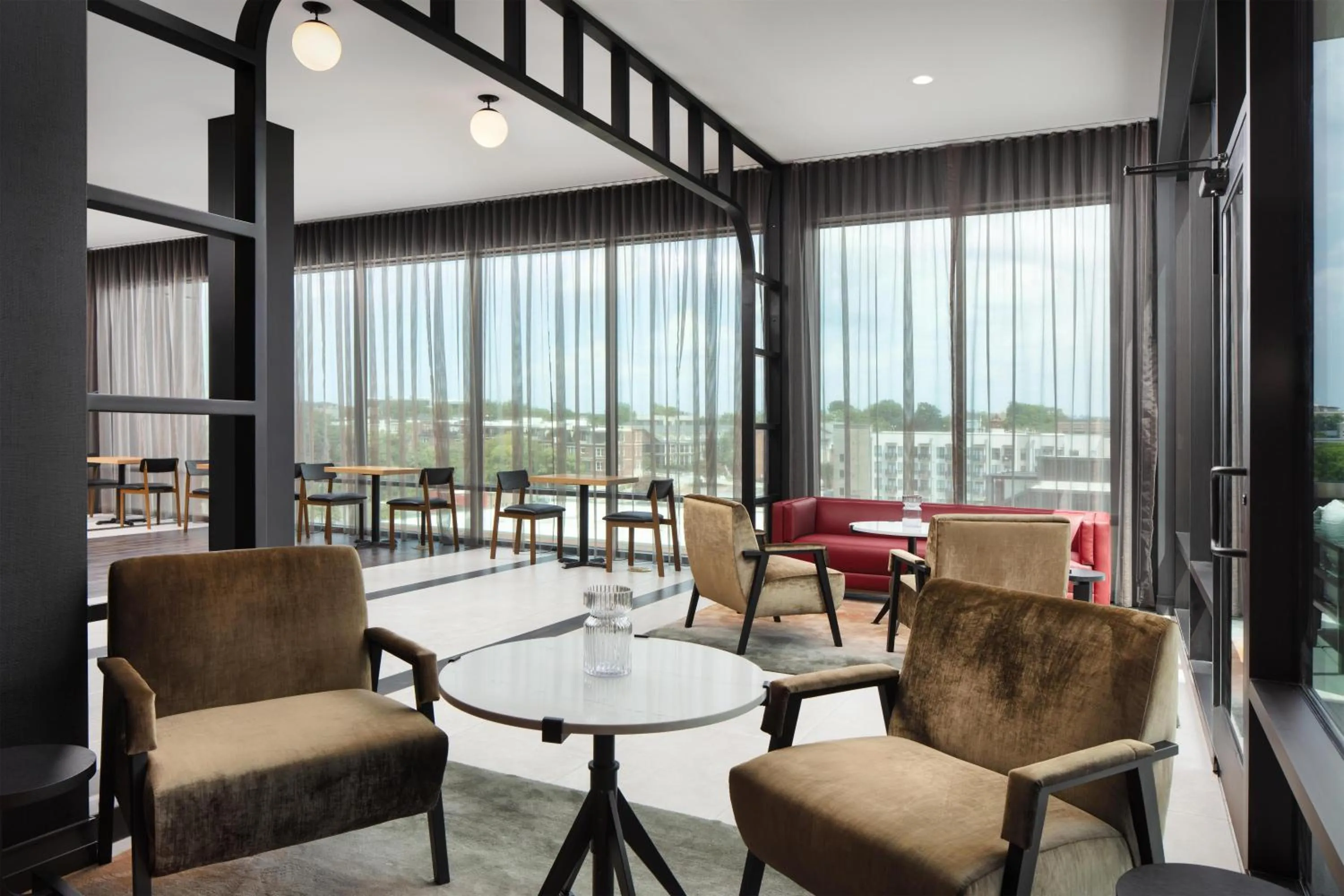 Restaurant/places to eat in Embassy Suites By Hilton Chattanooga Downtown