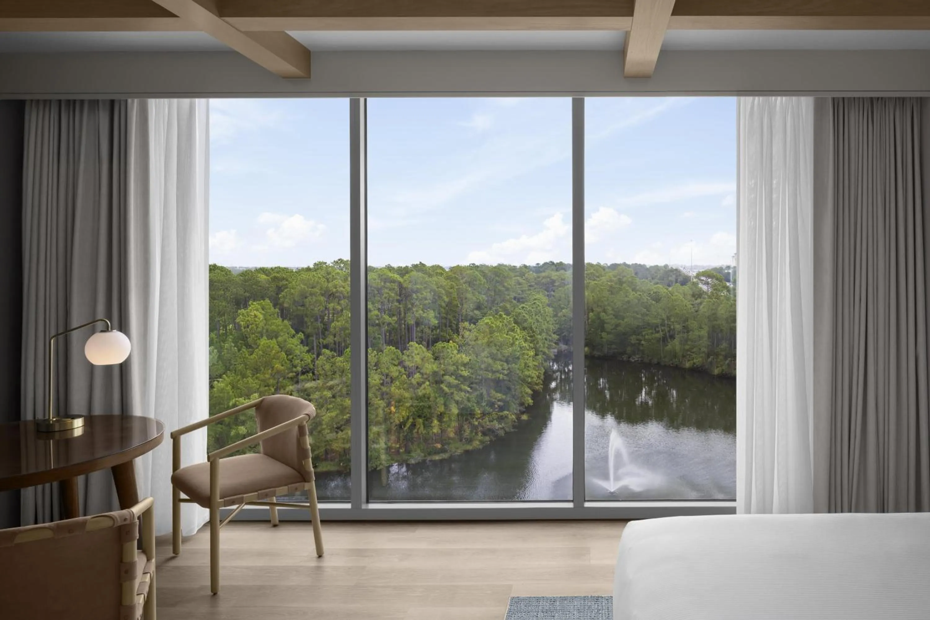 View (from property/room), Bed in Hilton Jacksonville At Mayo Clinic