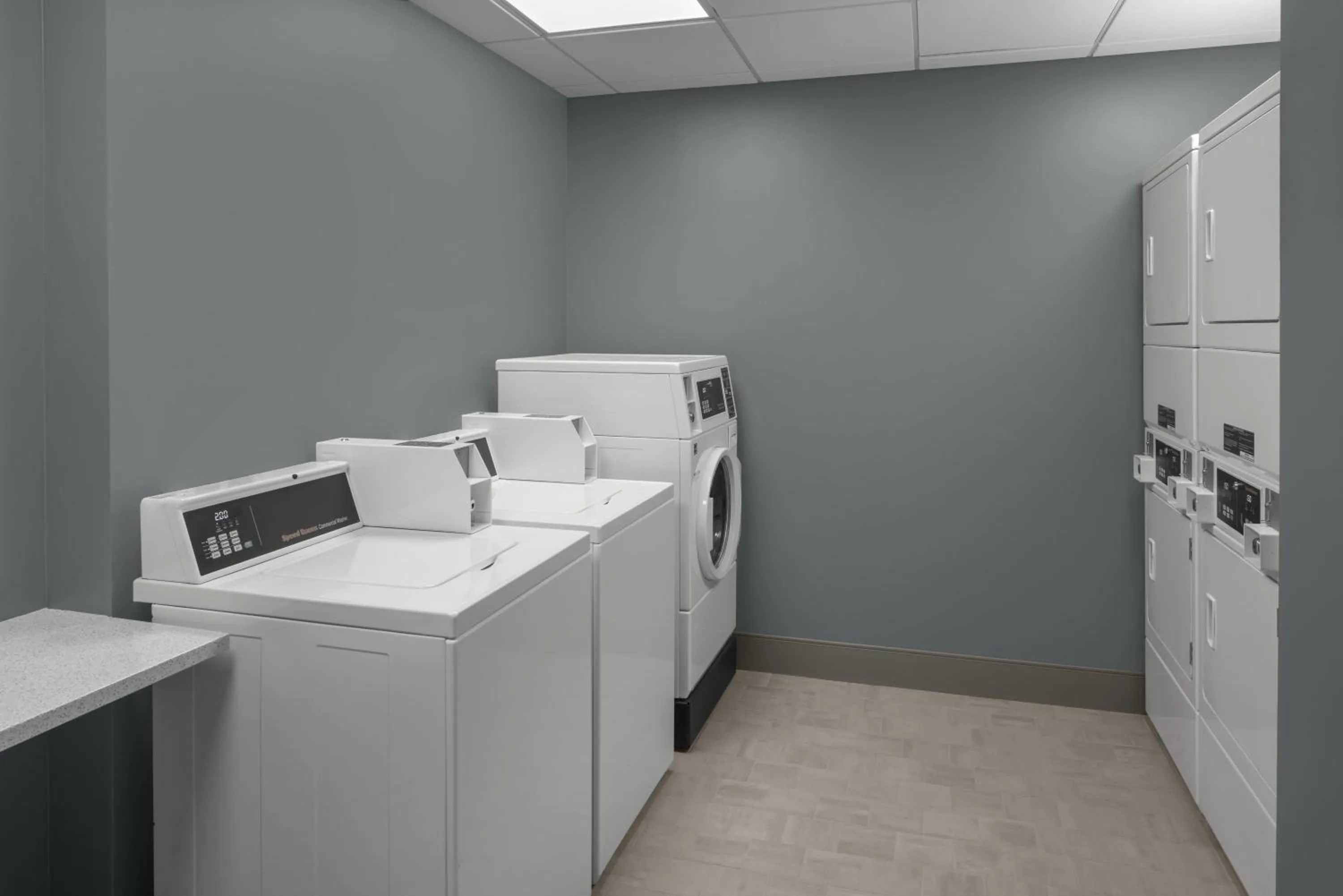 laundry in Hilton Jacksonville At Mayo Clinic