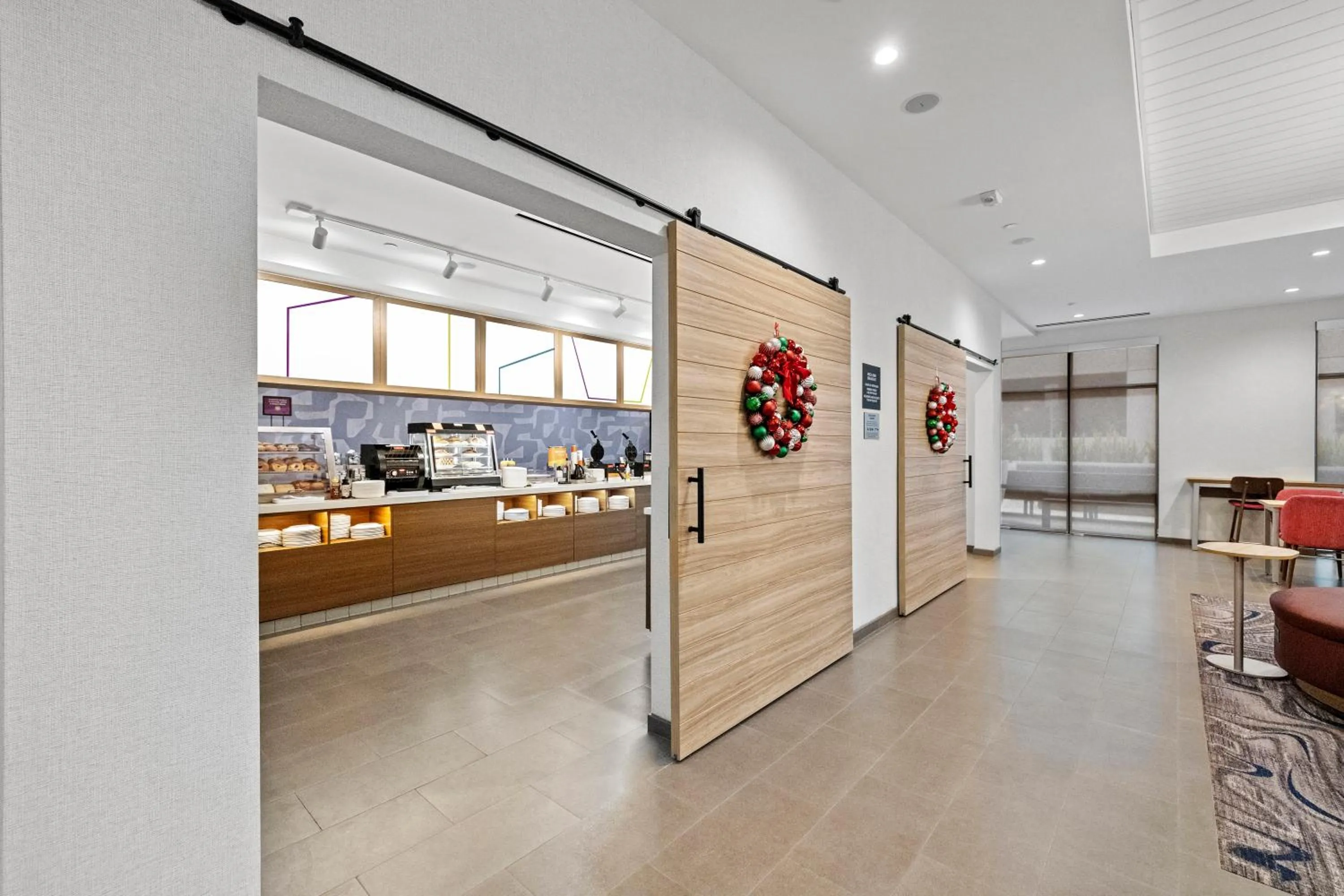 Breakfast in Home2 Suites By Hilton Riverside Downtown