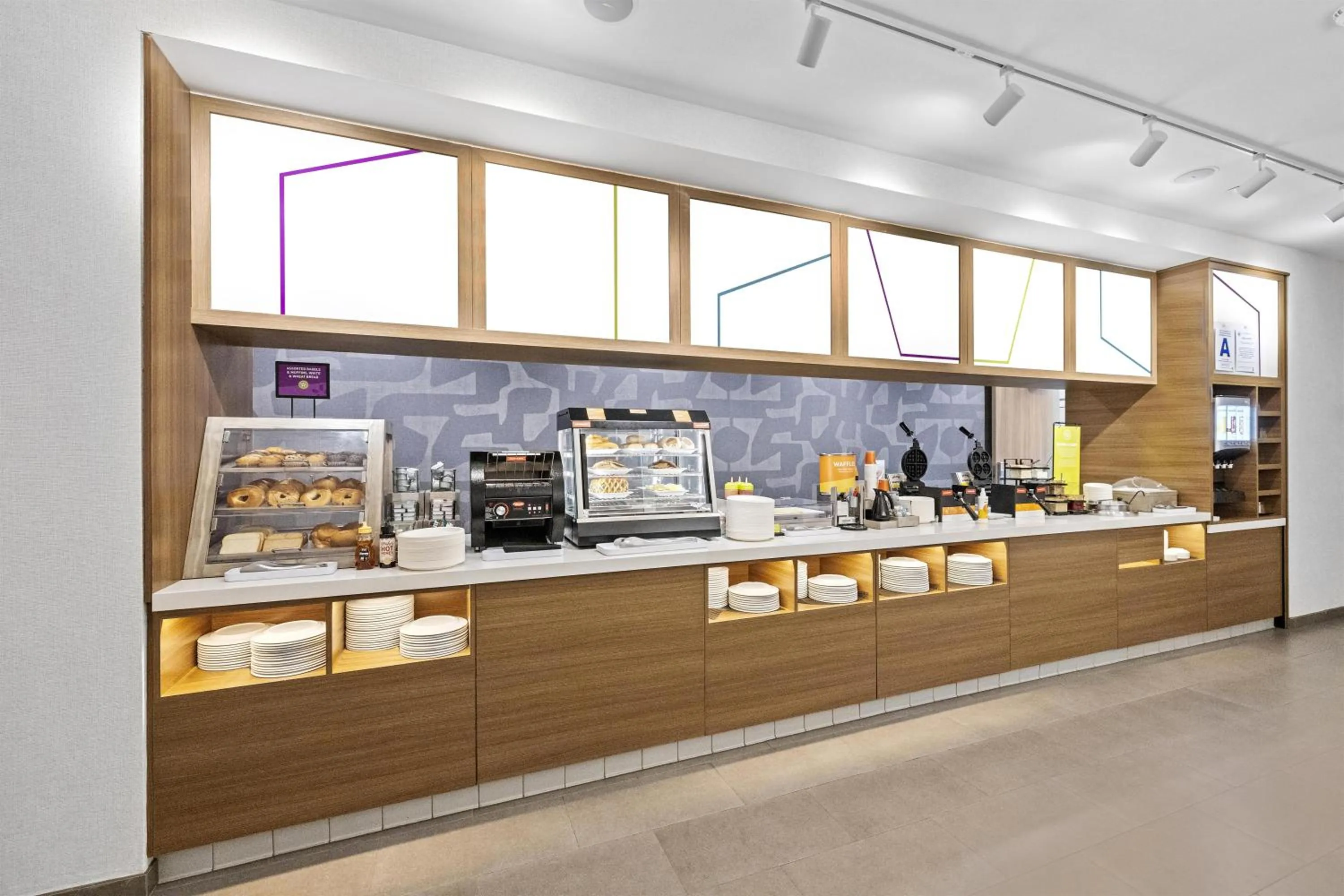 Breakfast in Home2 Suites By Hilton Riverside Downtown