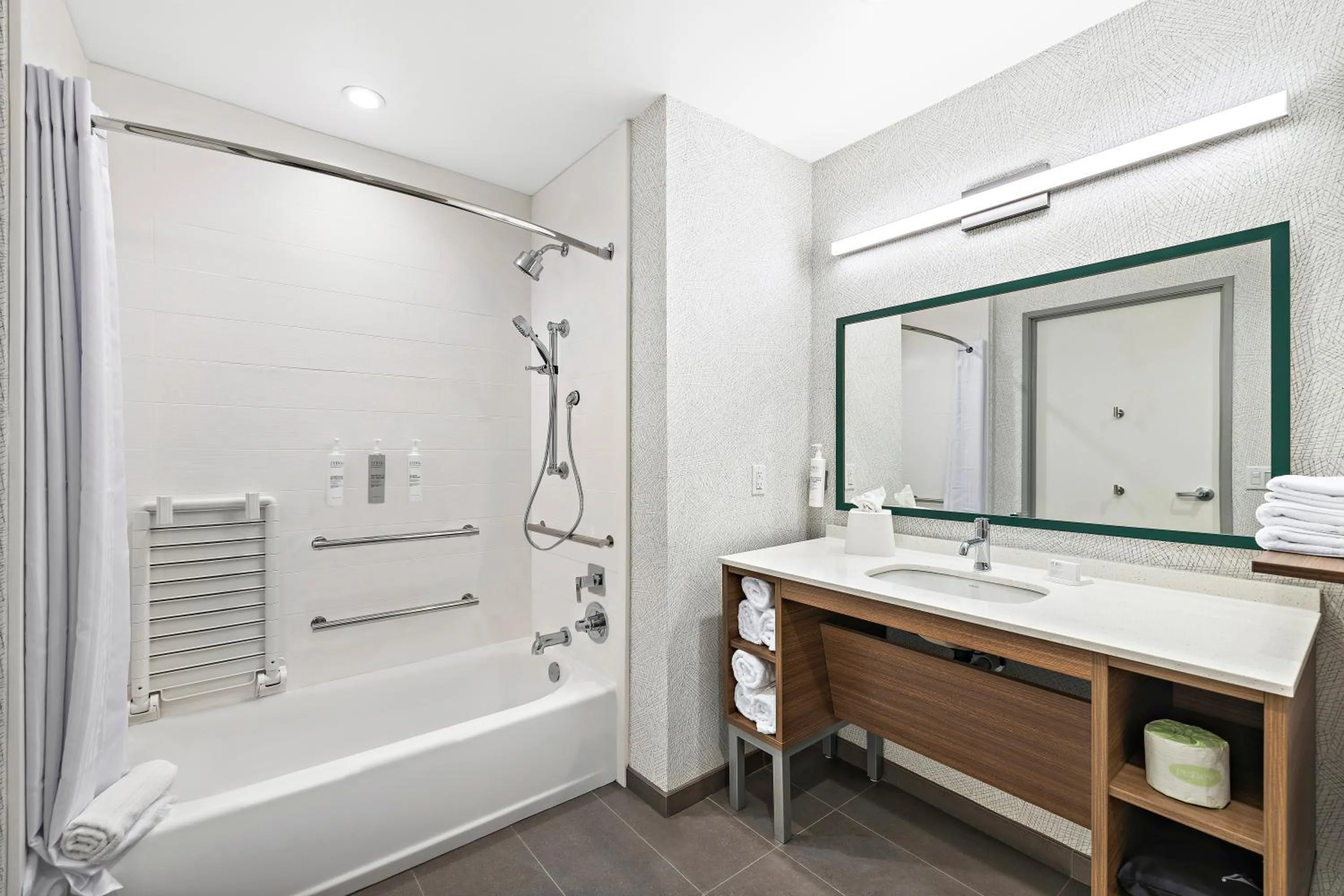 Bathroom in Home2 Suites By Hilton Riverside Downtown