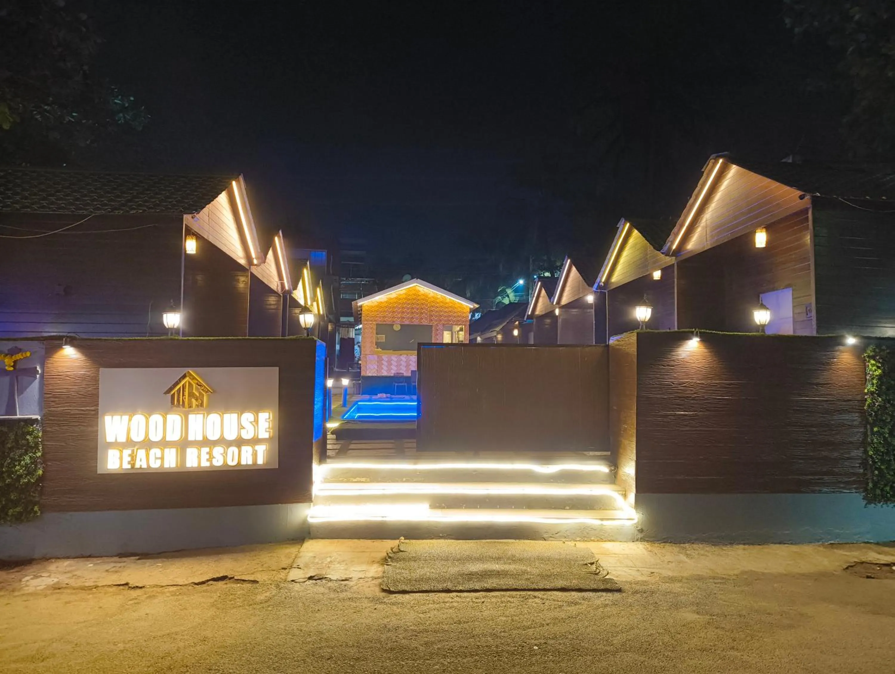 Facade/entrance in Wood house beach resort calangute