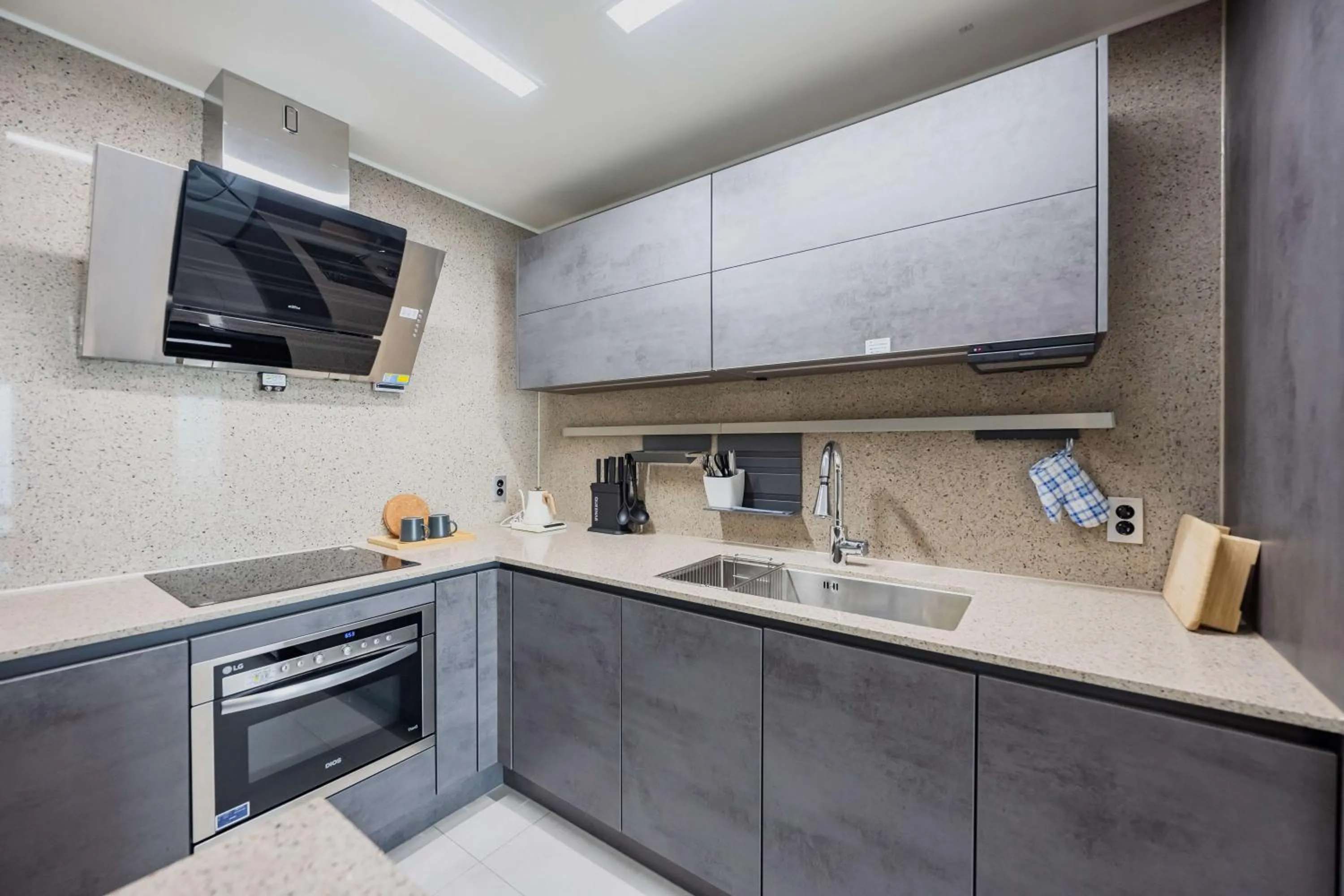 Kitchen or kitchenette in Odays Osiria Residence