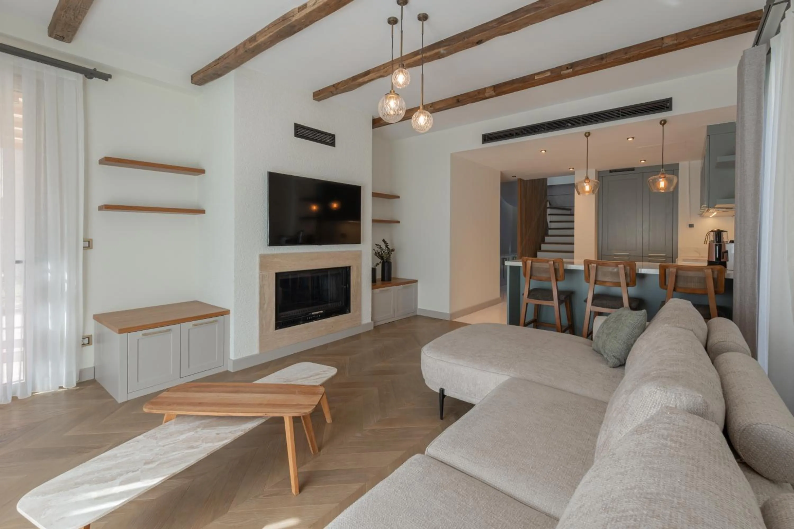 TV and multimedia in Mimosa Mansions