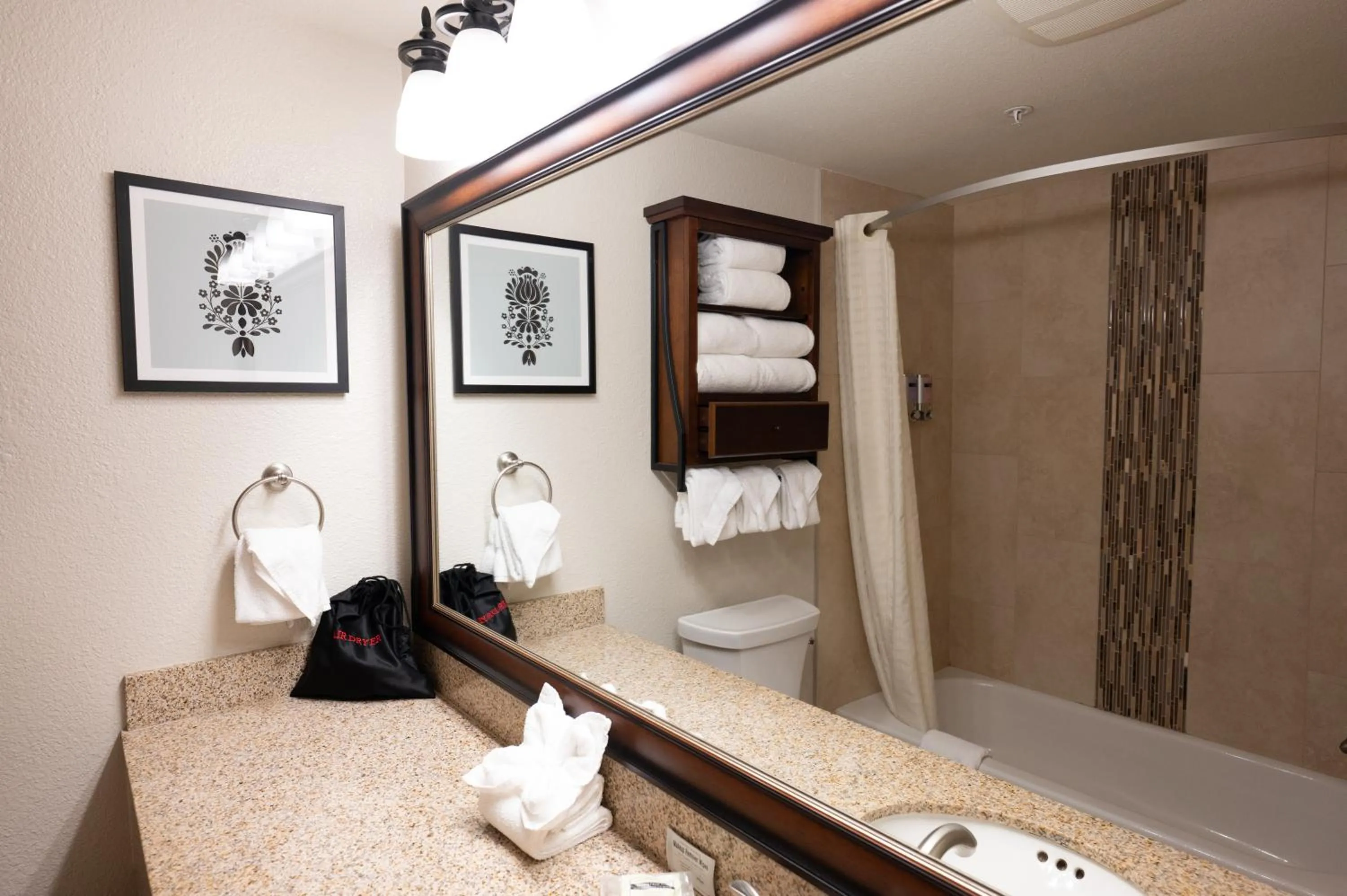 Bed in Icicle Village Resort