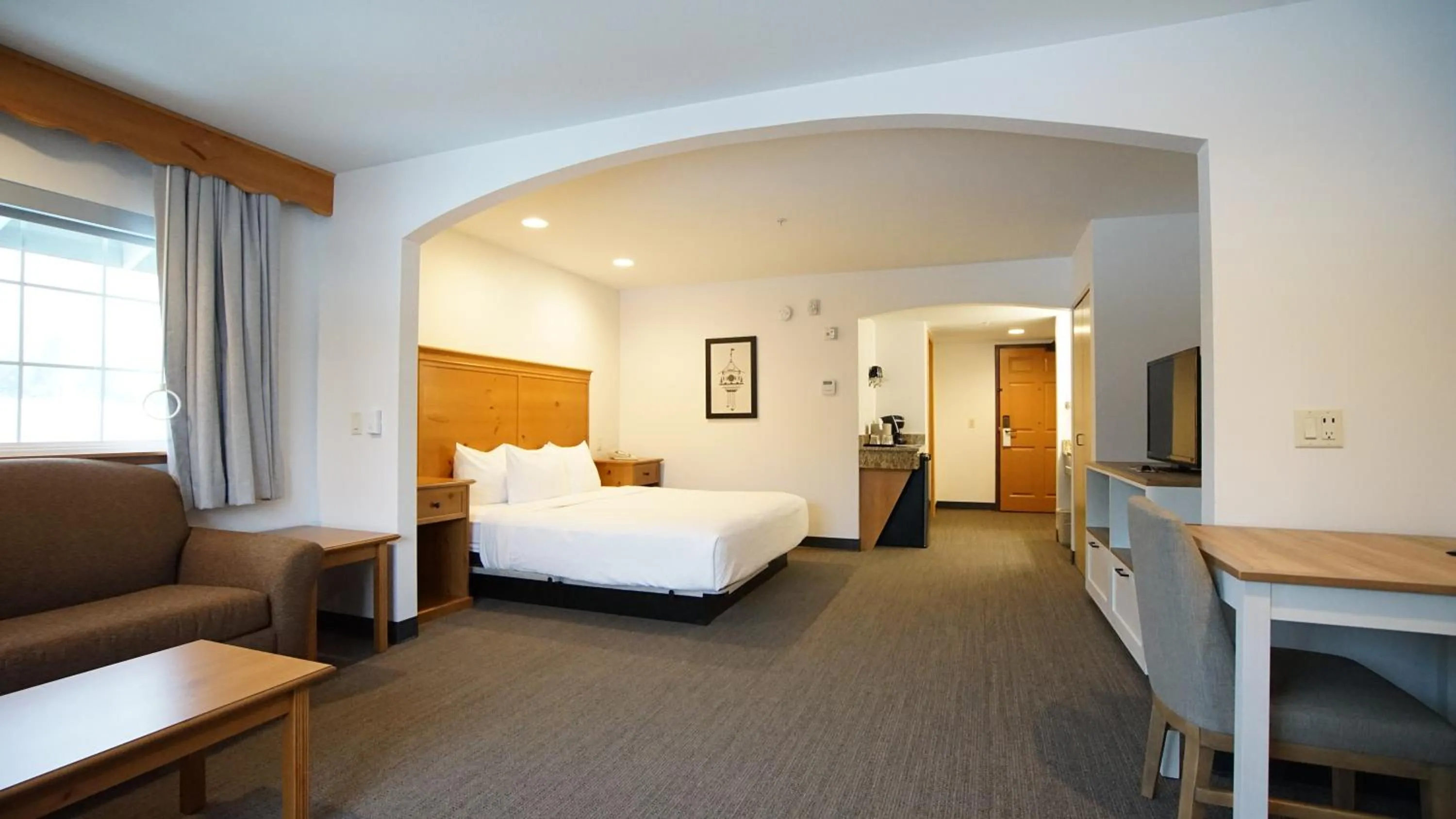 Bed in Icicle Village Resort