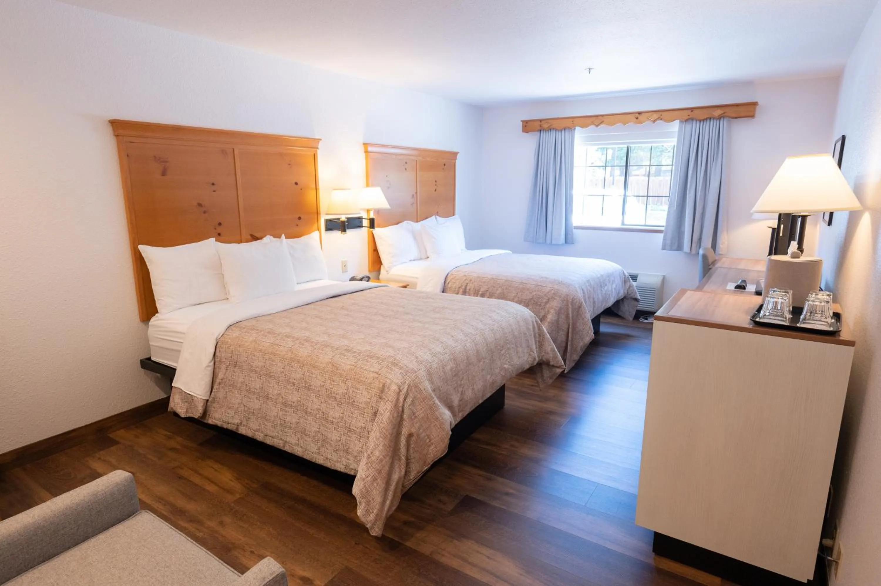 Bed in Icicle Village Resort