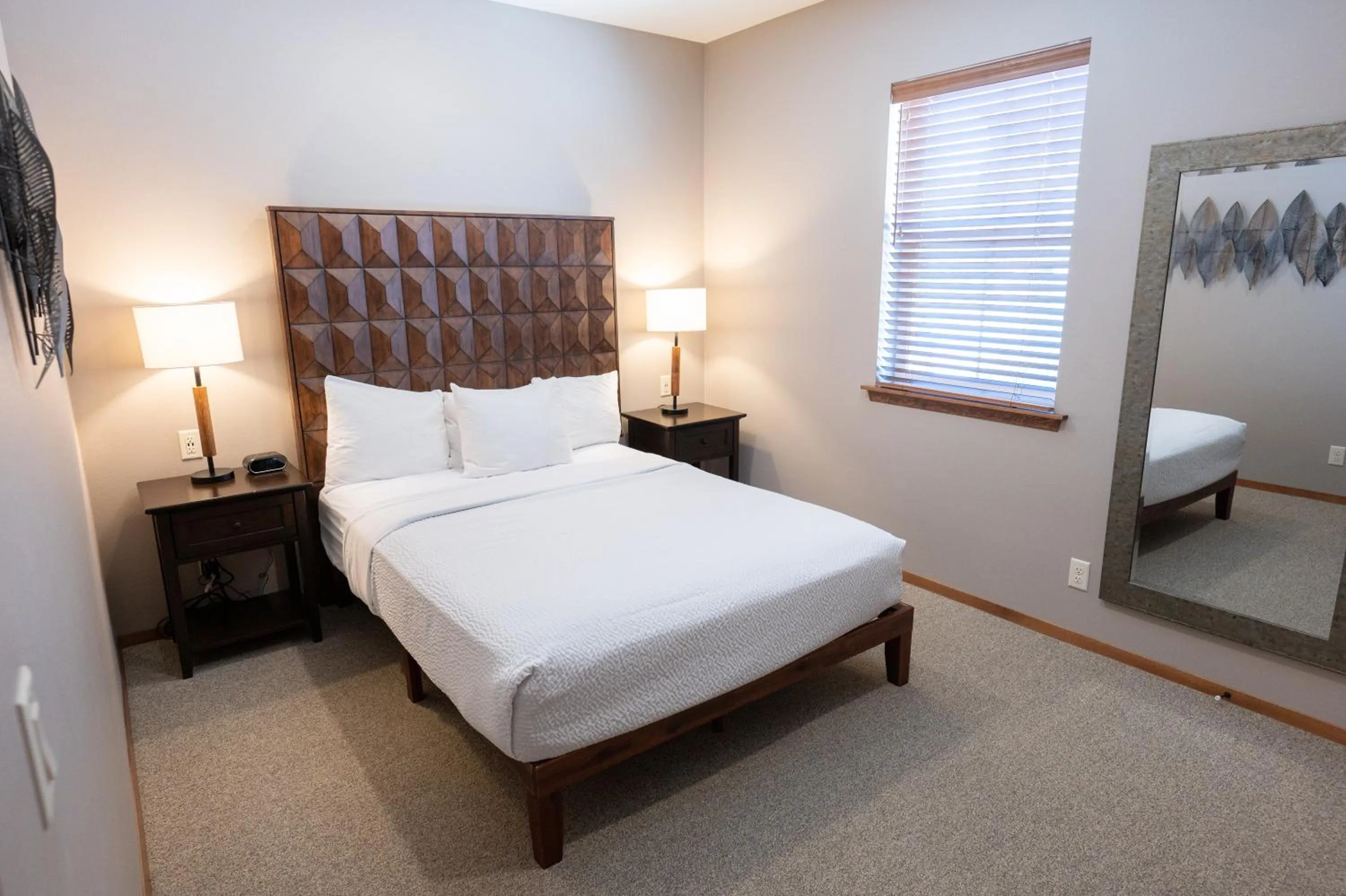 Bed in Icicle Village Resort