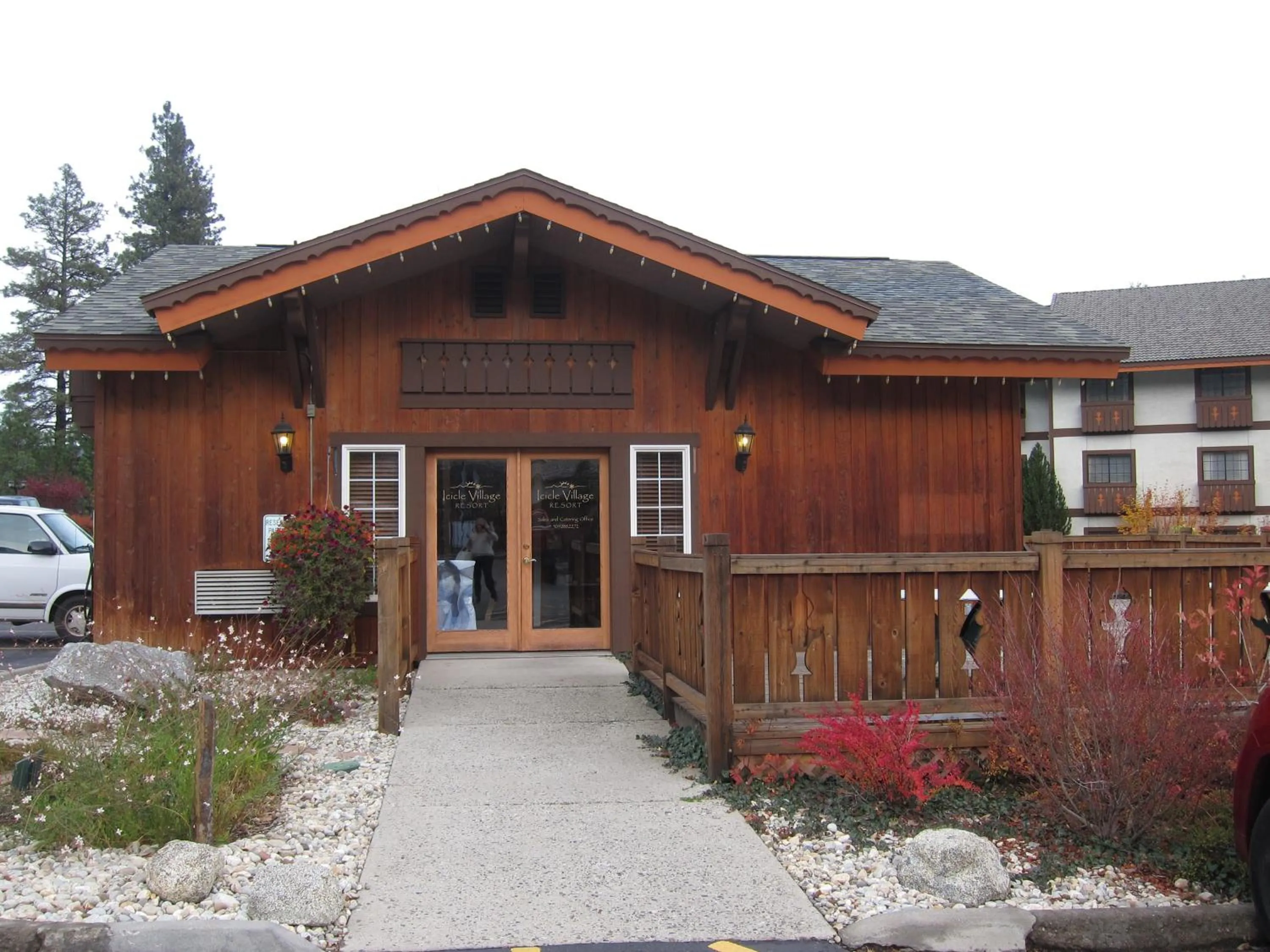 Property building in Icicle Village Resort