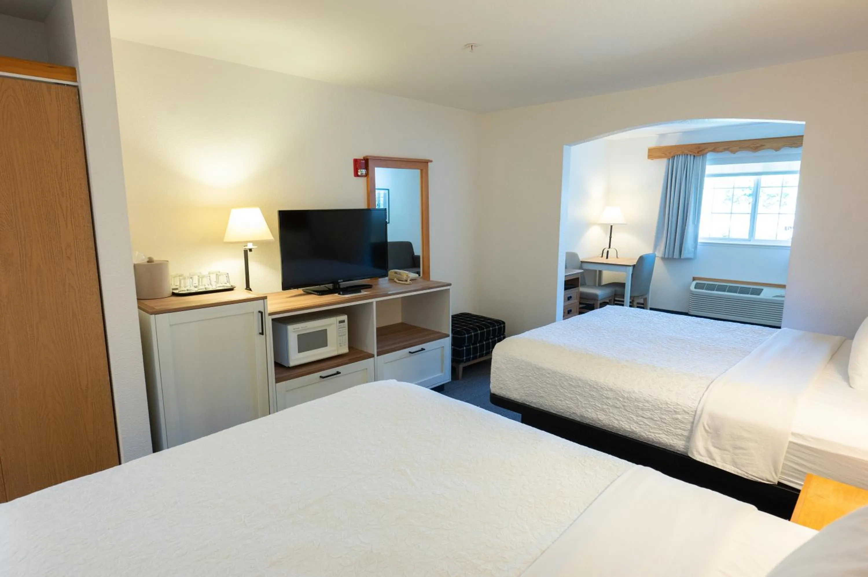 Bed in Icicle Village Resort