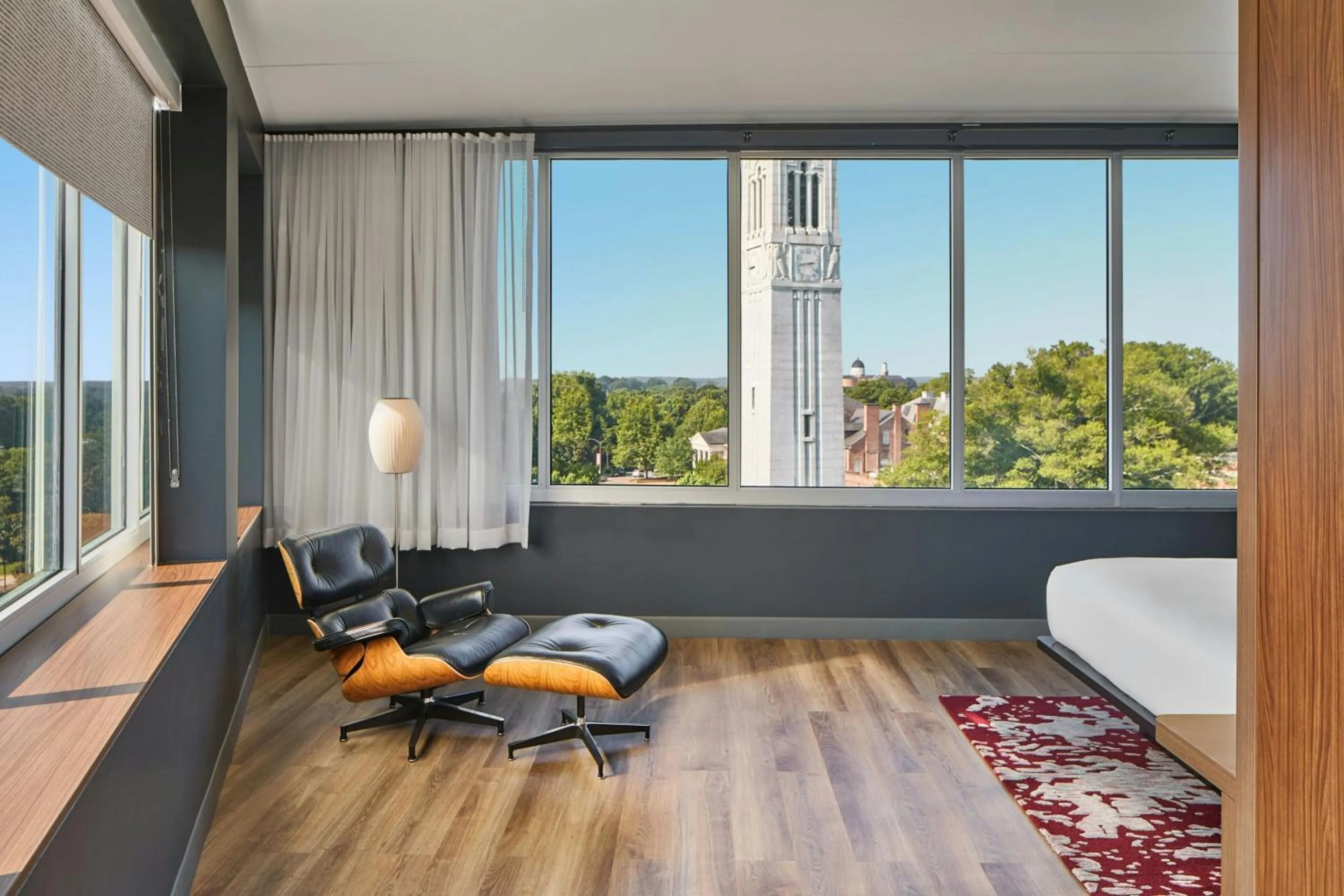 Photo of the whole room in Aloft Raleigh