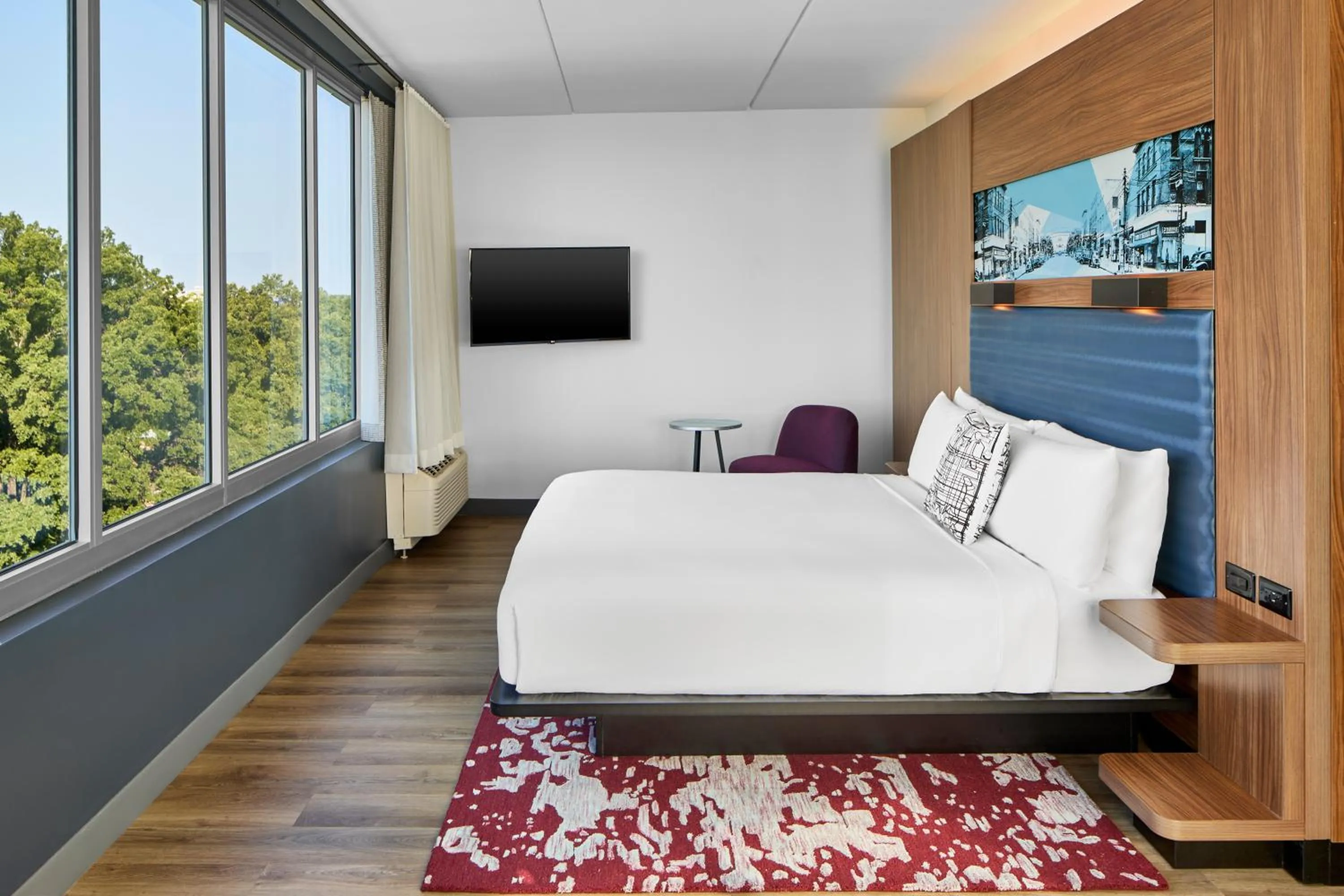 Bed in Aloft Raleigh