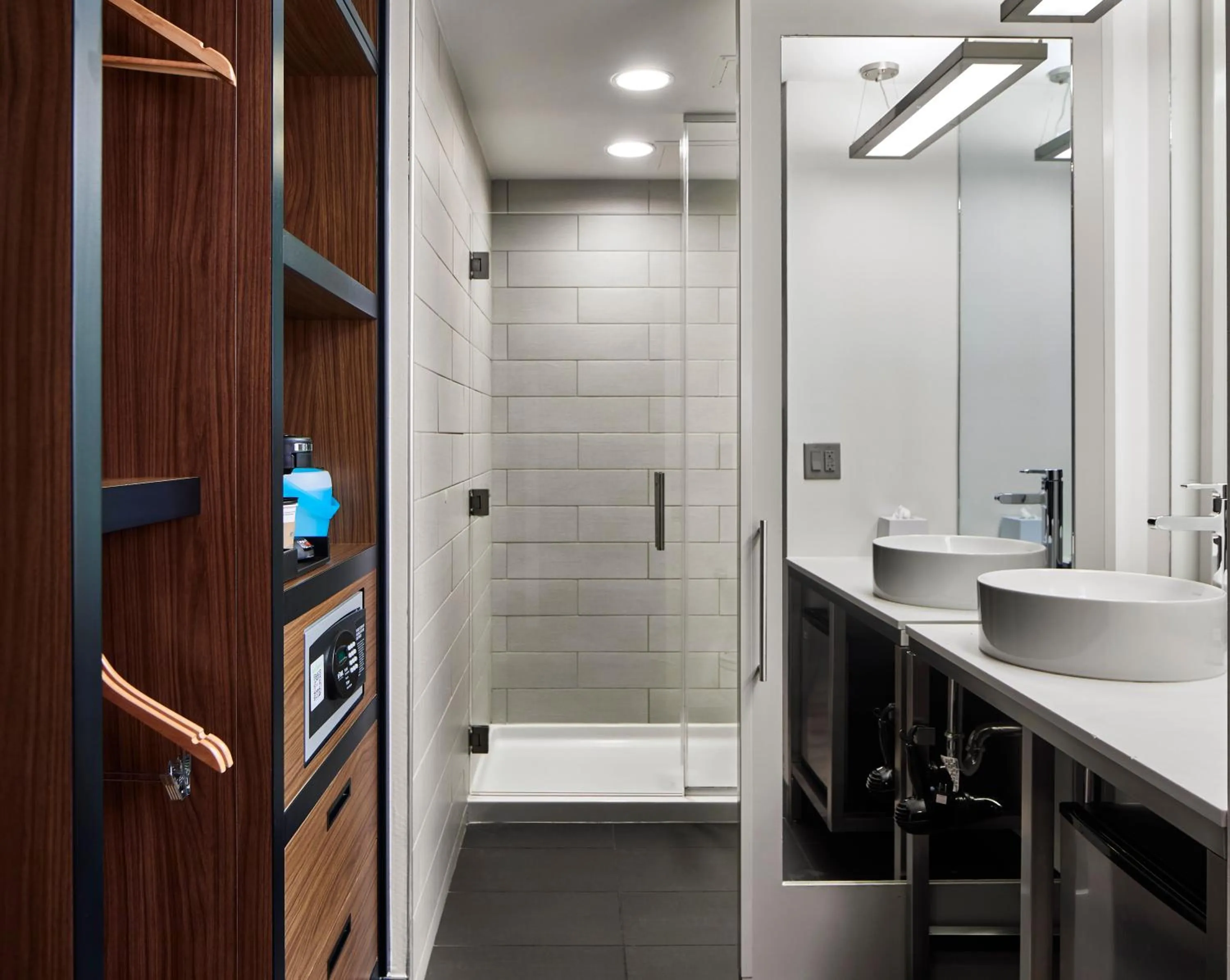 Shower in Aloft Raleigh