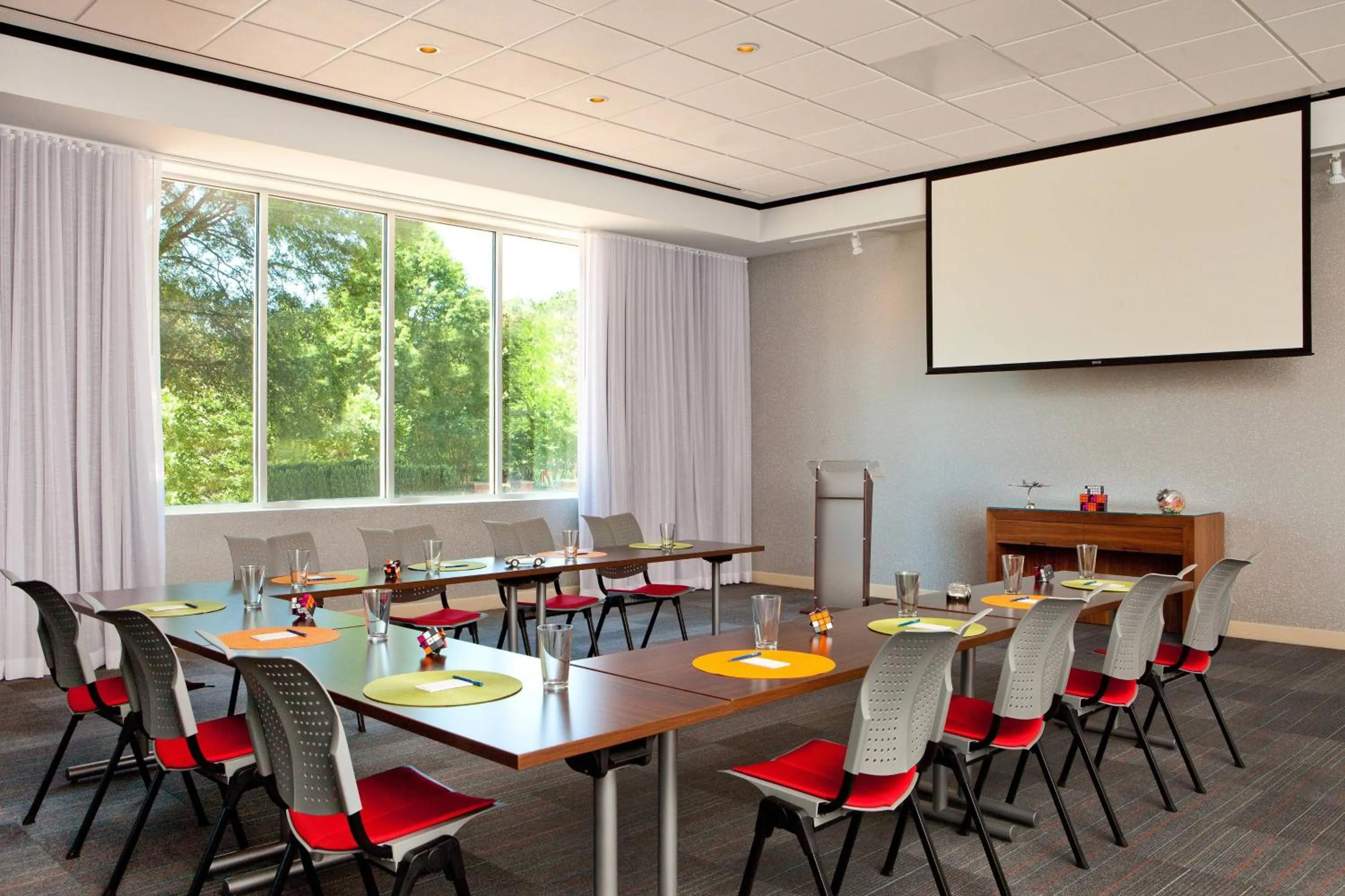 Meeting/conference room in Aloft Raleigh