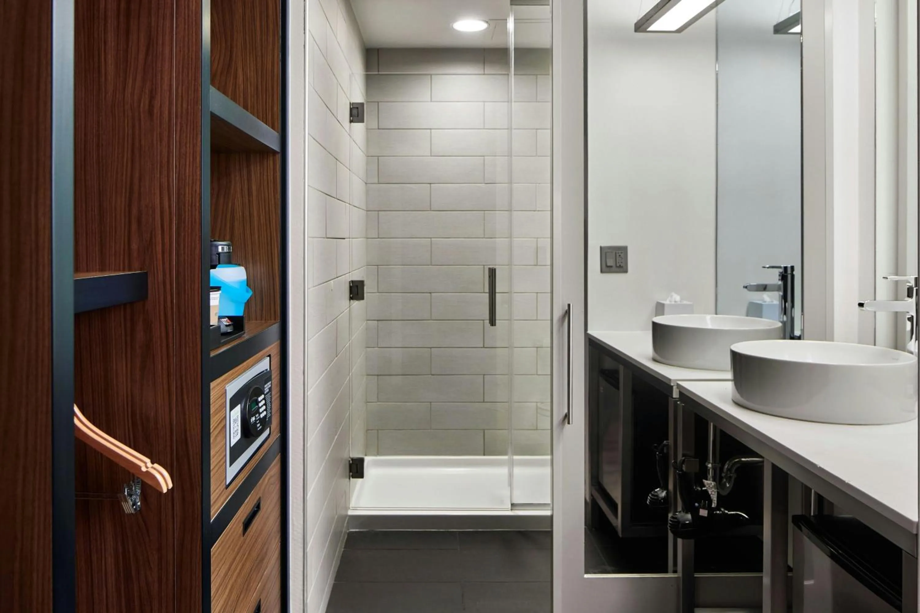 Bathroom in Aloft Raleigh