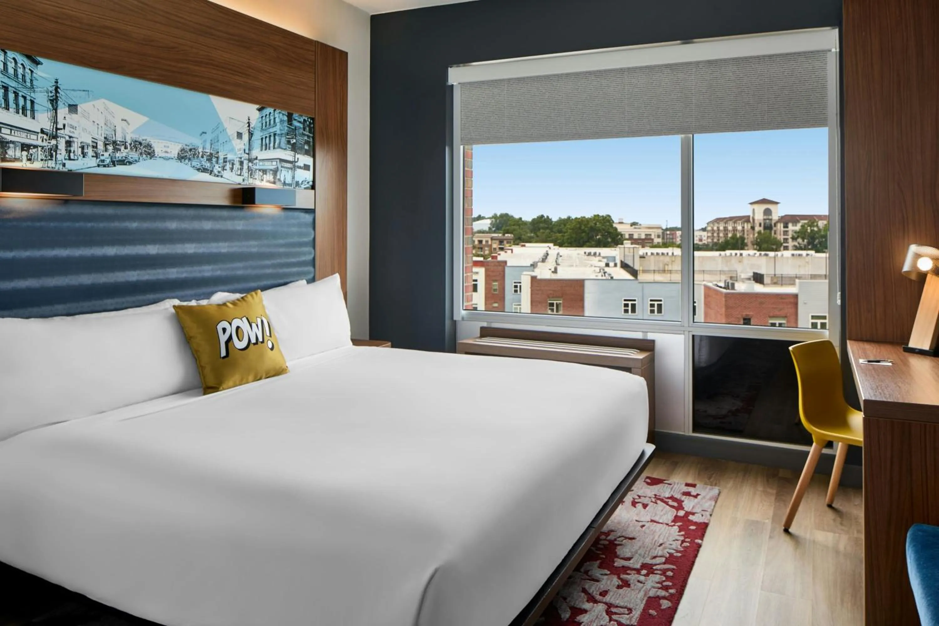 Photo of the whole room, Bed in Aloft Raleigh