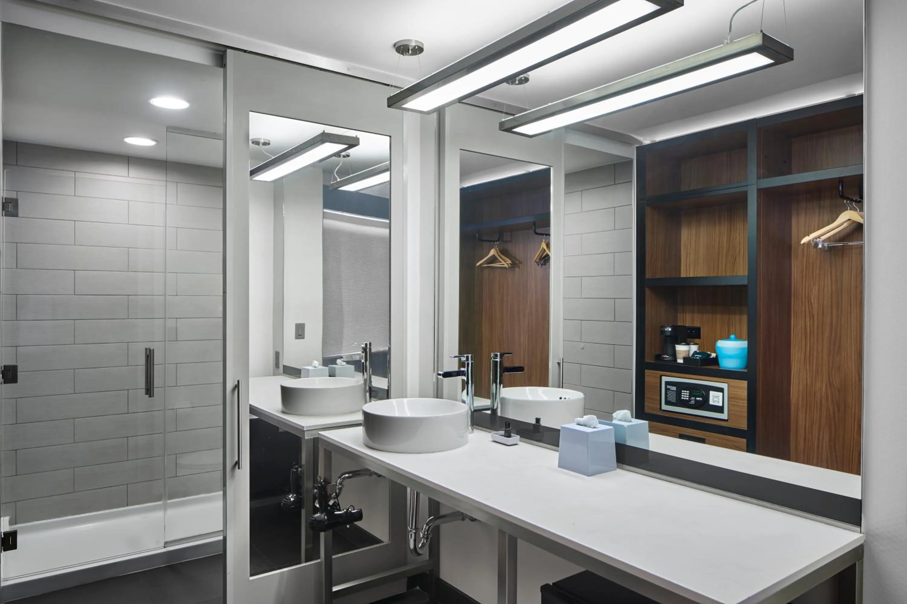 Shower in Aloft Raleigh