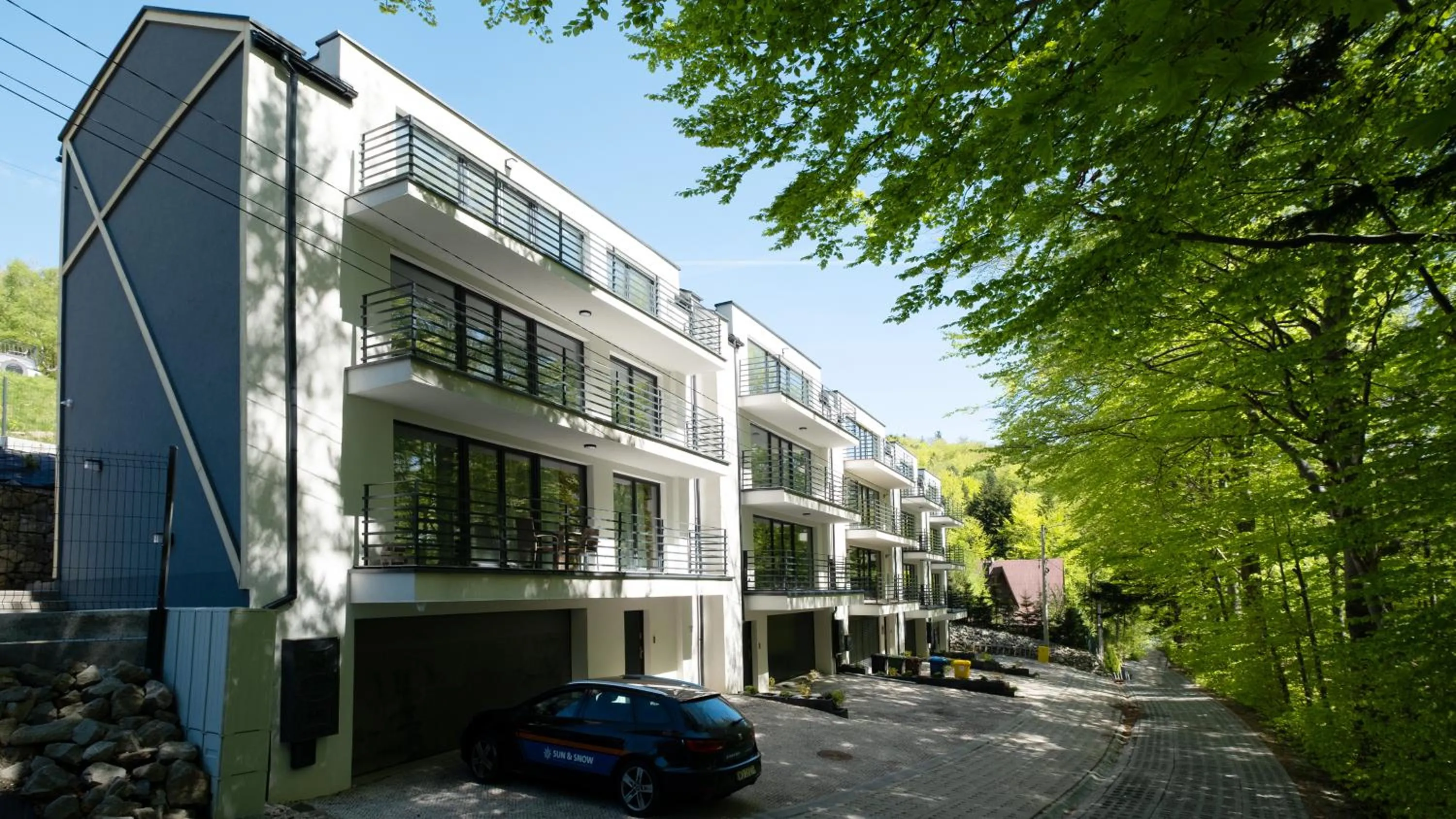Property building in Ski & Bike, Sun & Snow