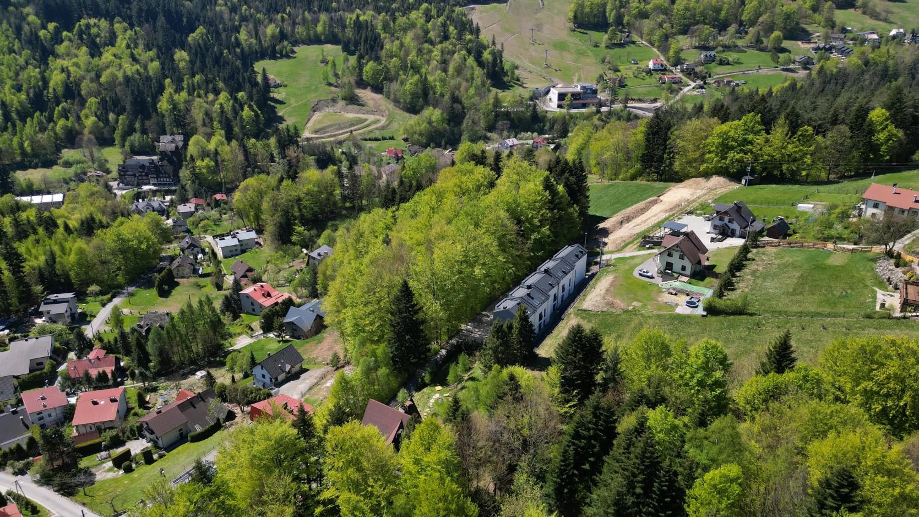 Property building in Ski & Bike, Sun & Snow