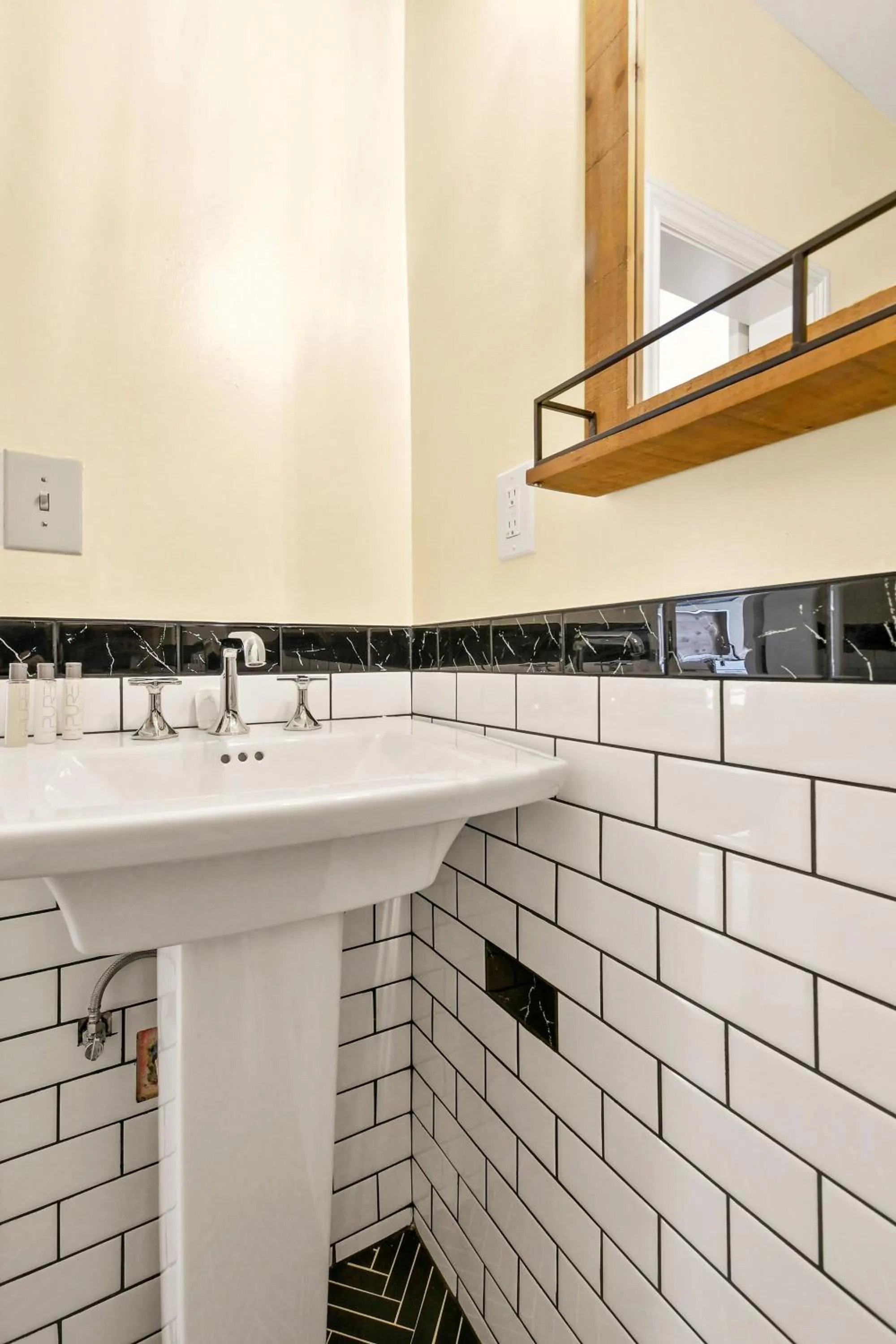 Photo of the whole room in Hotel St Michael, BW Premier Collection