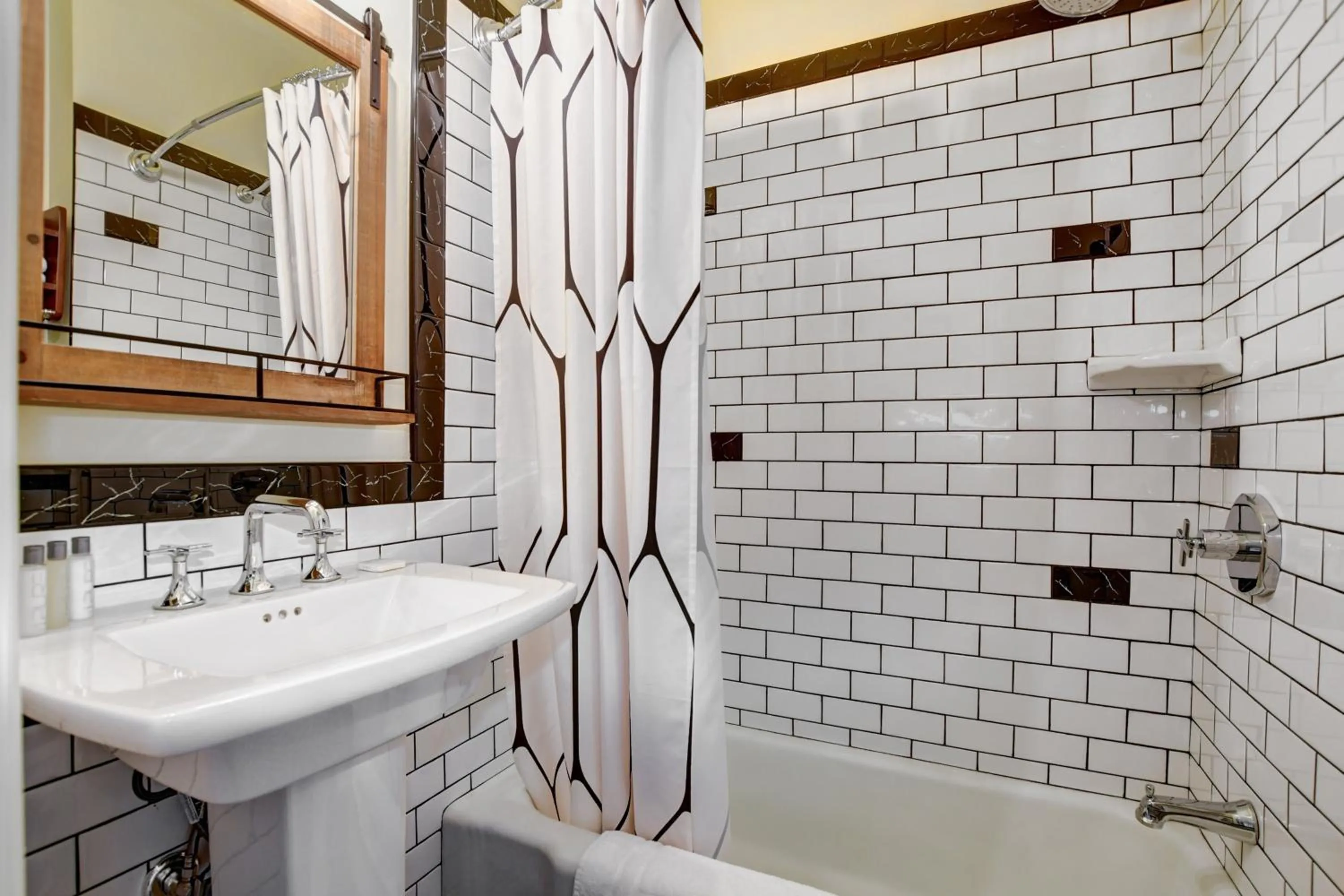 Photo of the whole room in Hotel St Michael, BW Premier Collection