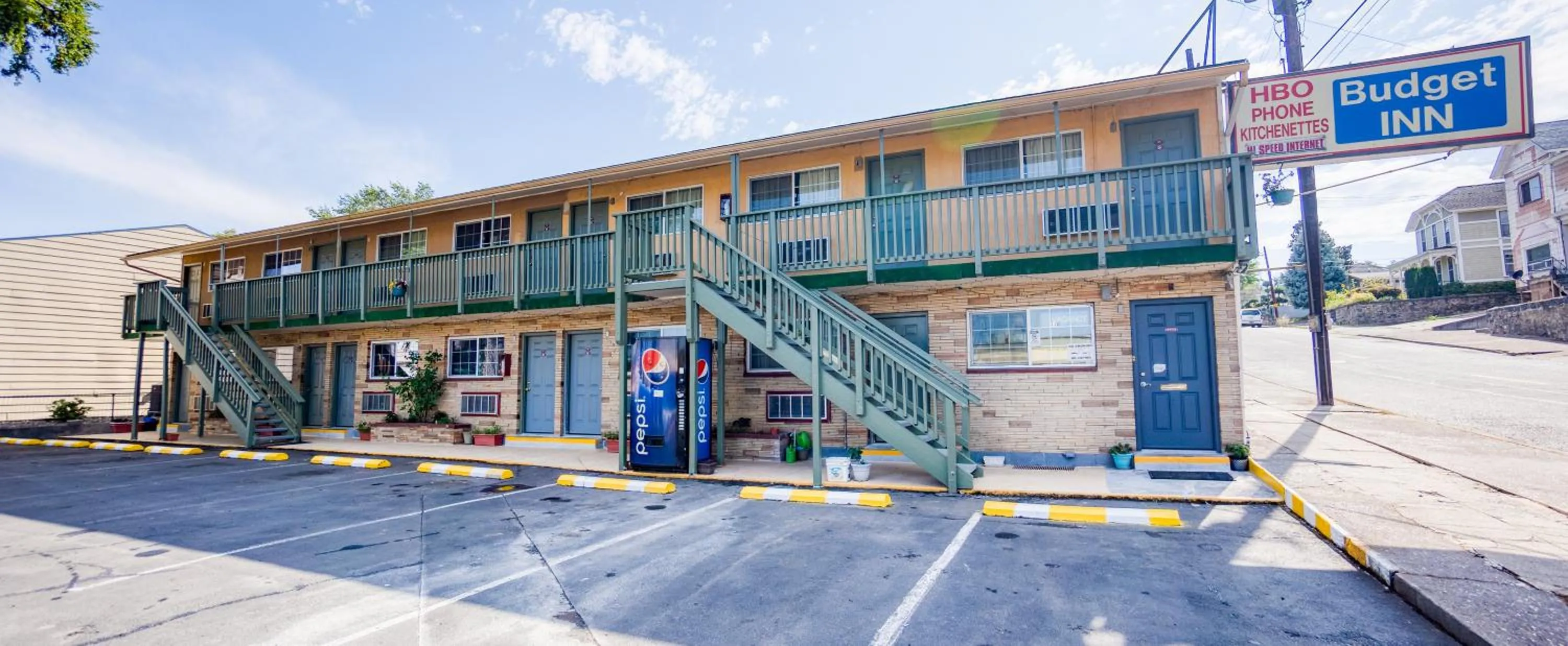 Property building in Budget Inn