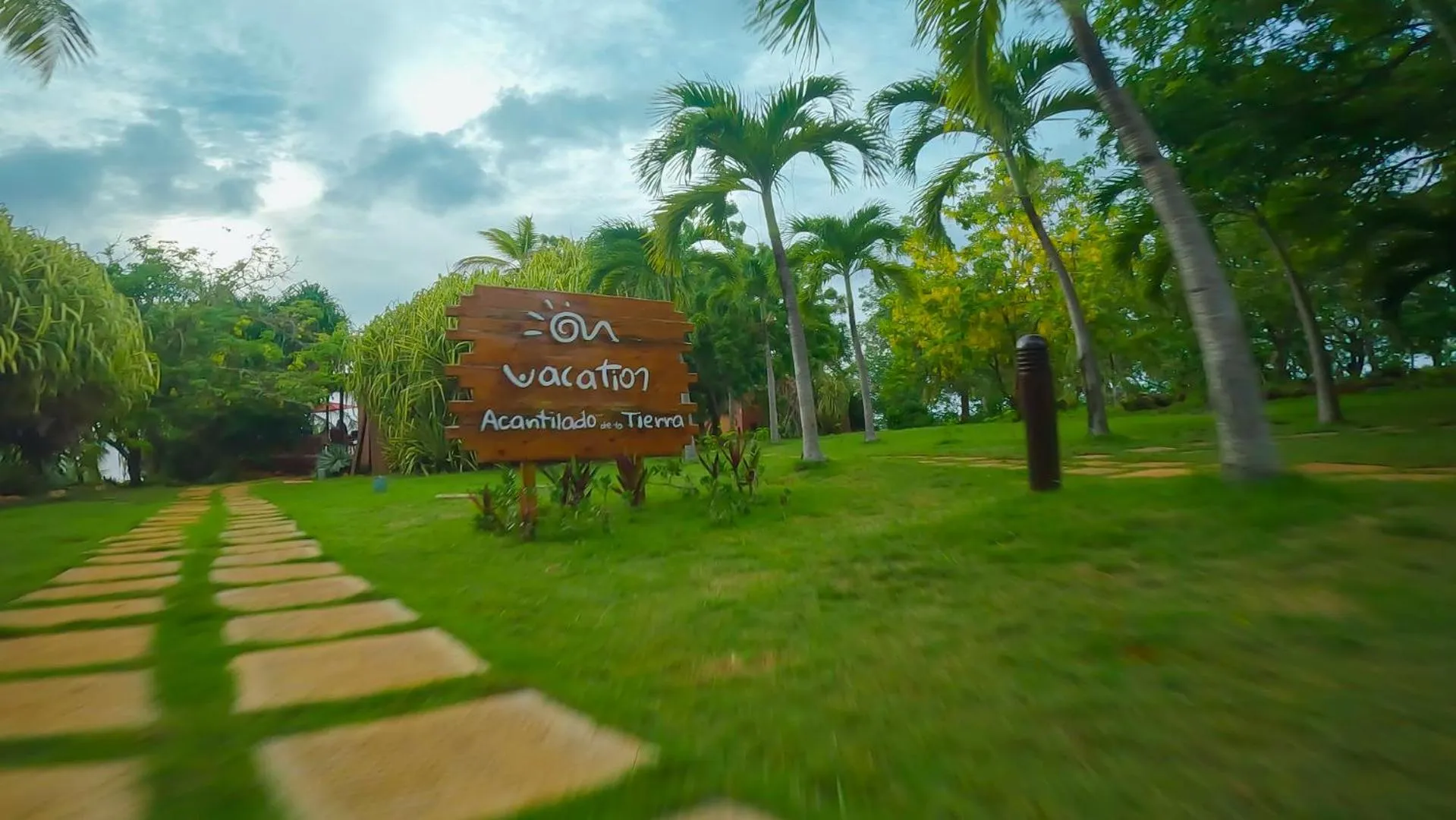 Garden in Hotel Acantilado de La Tierra by On vacation