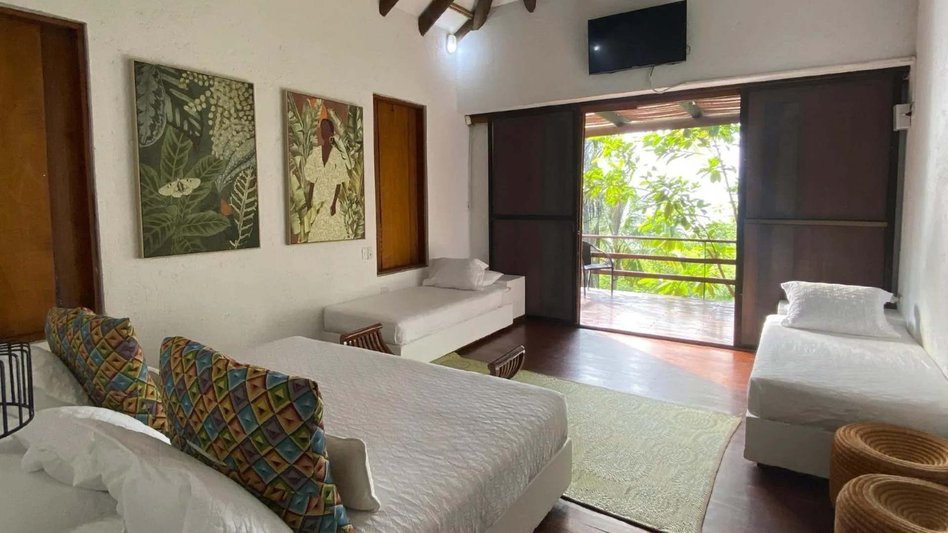 Superior Quadruple Room in Hotel Acantilado de La Tierra by On vacation