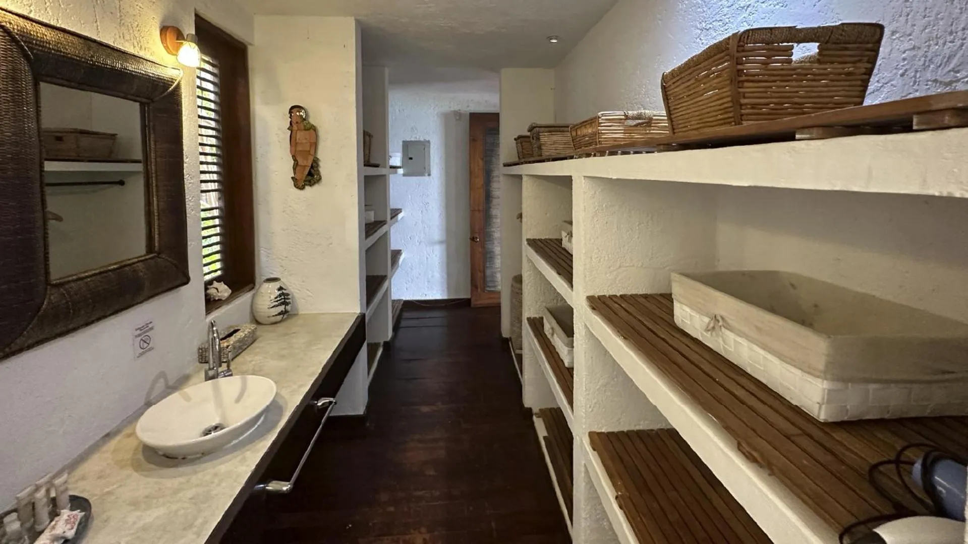 Bathroom in Hotel Acantilado de La Tierra by On vacation