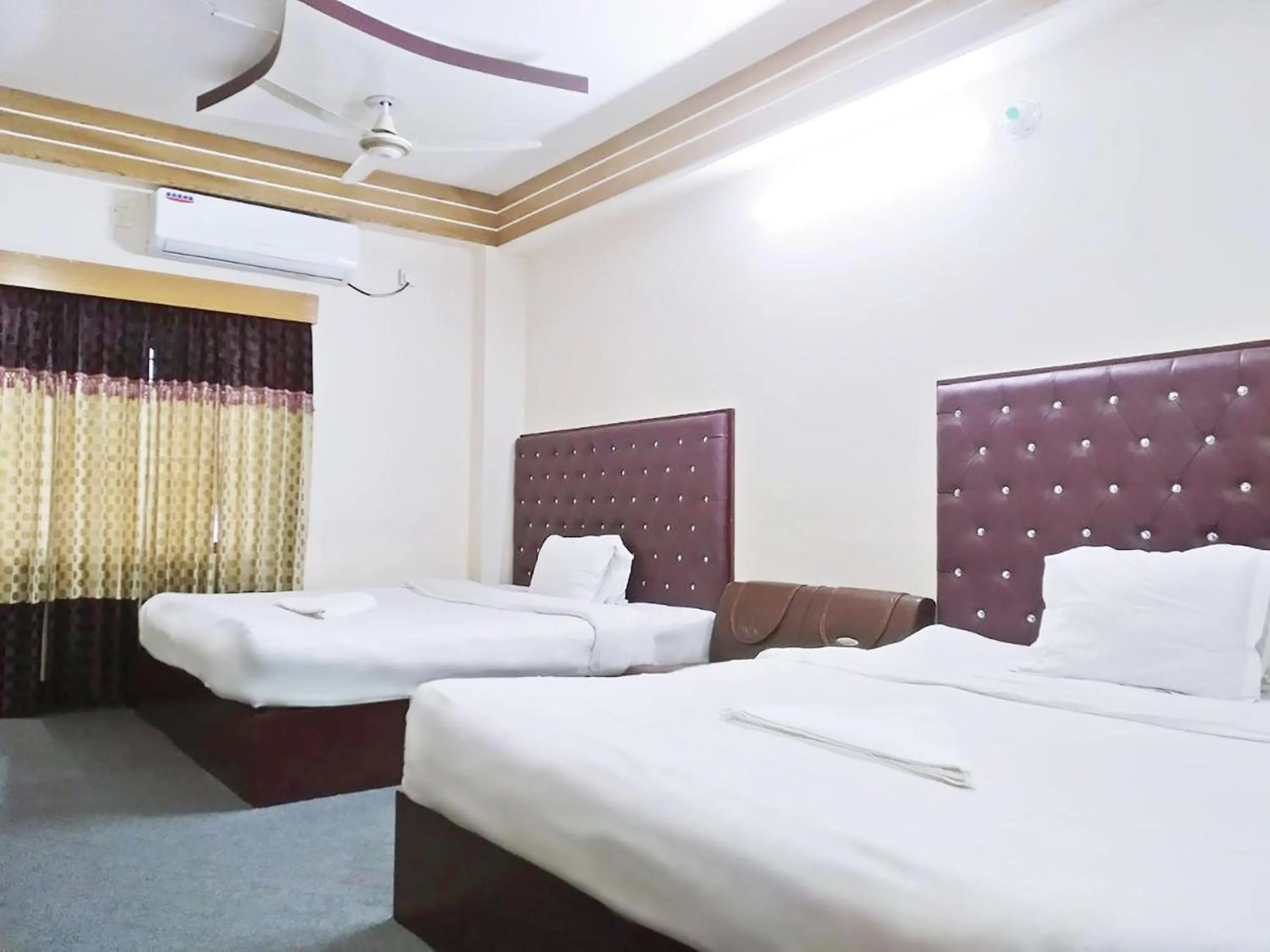 Family Room in Hotel Luxury Inn
