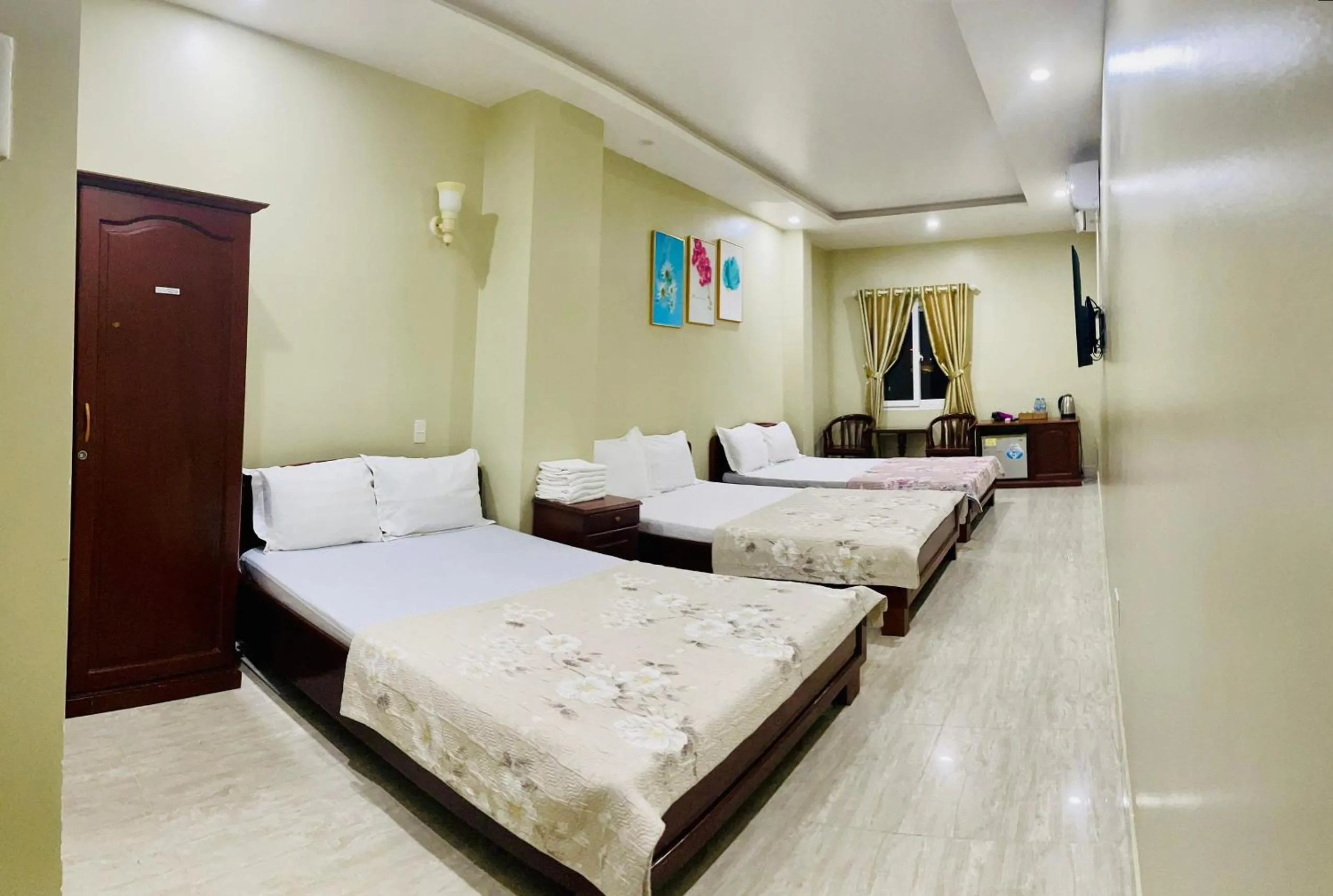 Bed in Thuy Van Hotel