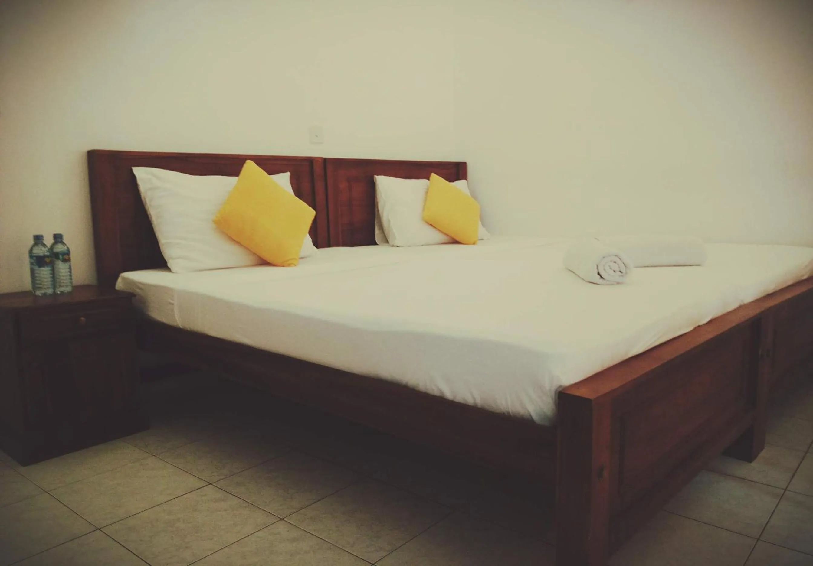 Bedroom, Bed in Sunset Fort Galle