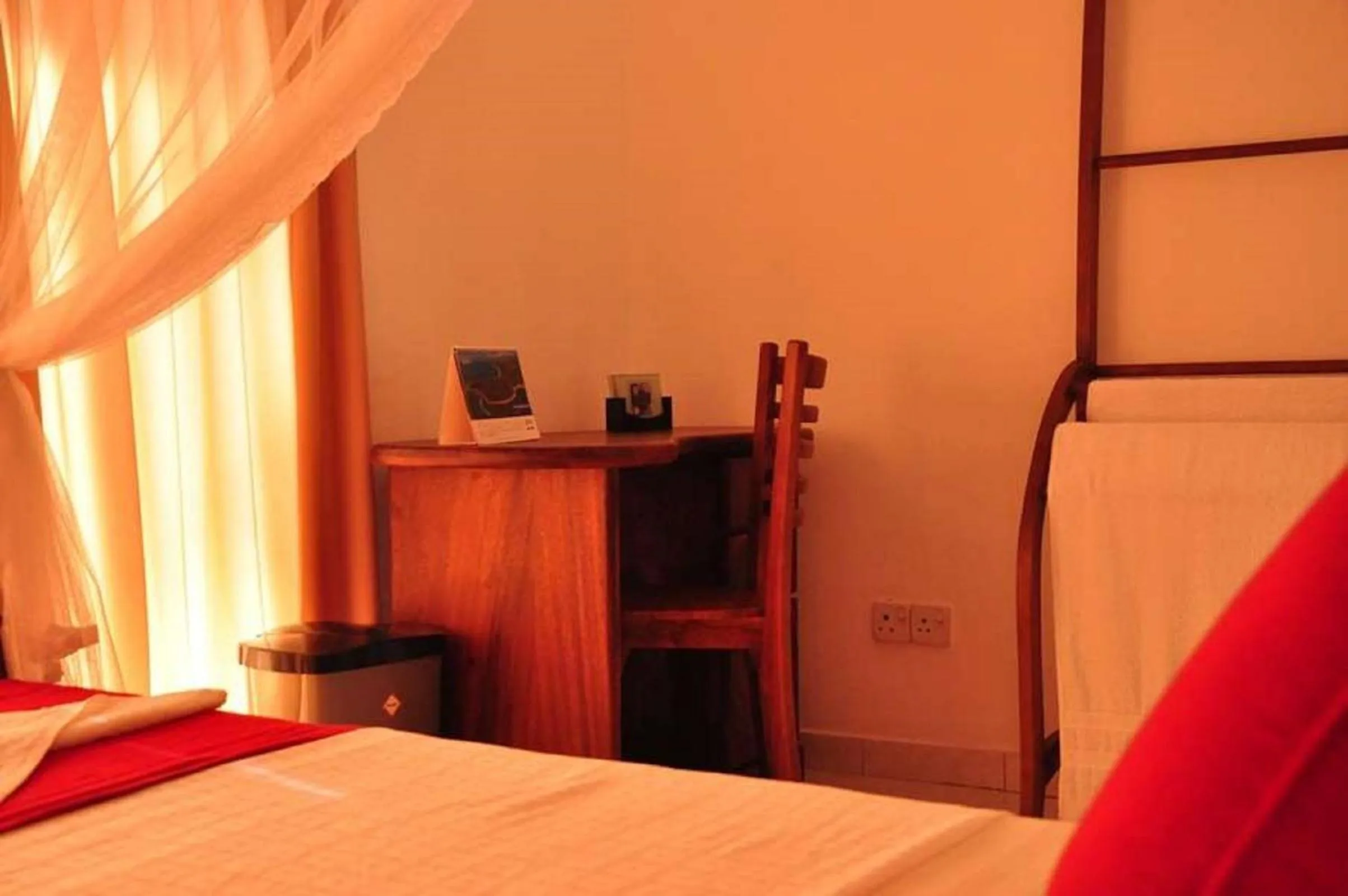 Day, Bed in Sunset Fort Galle