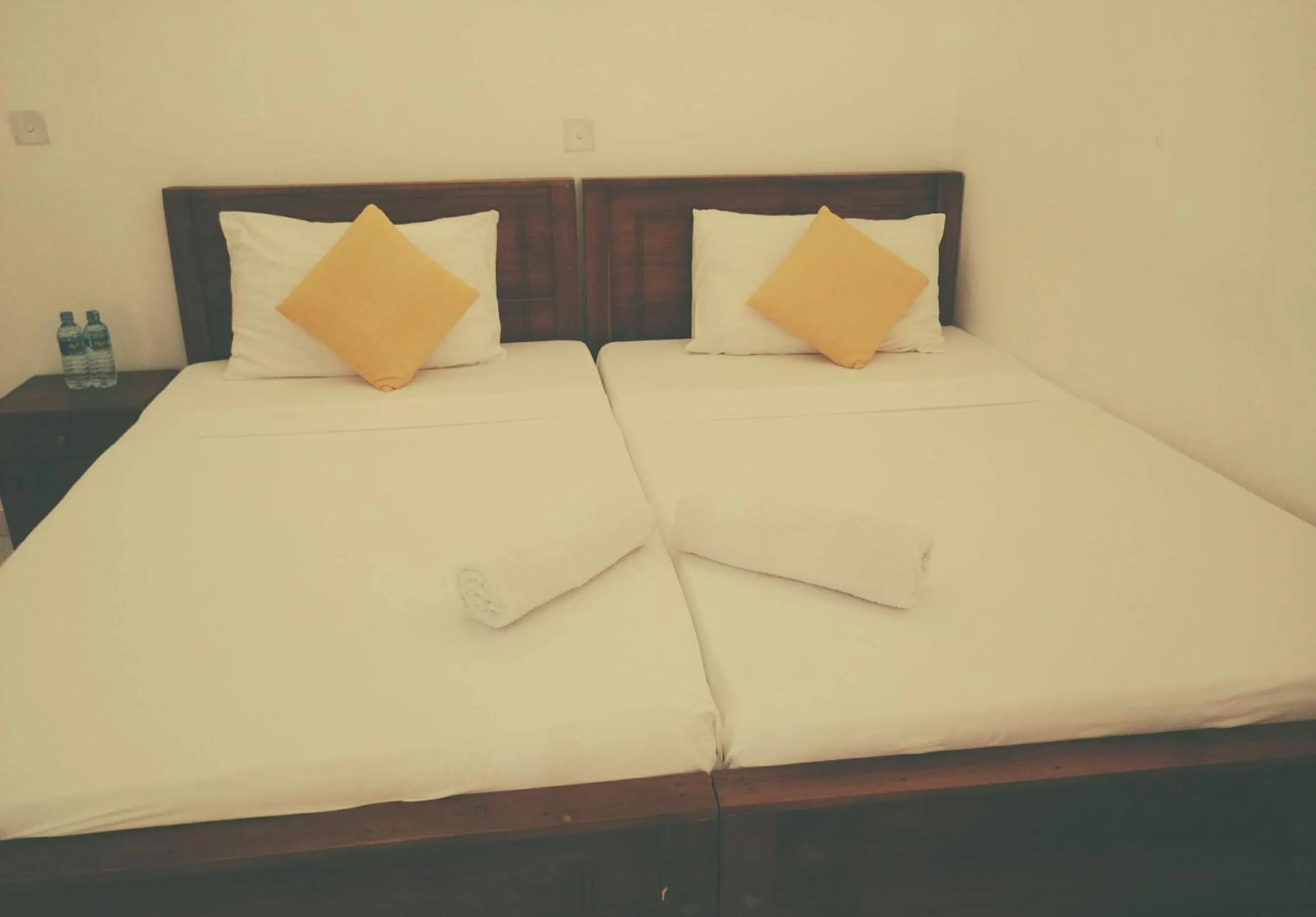 Bedroom, Bed in Sunset Fort Galle