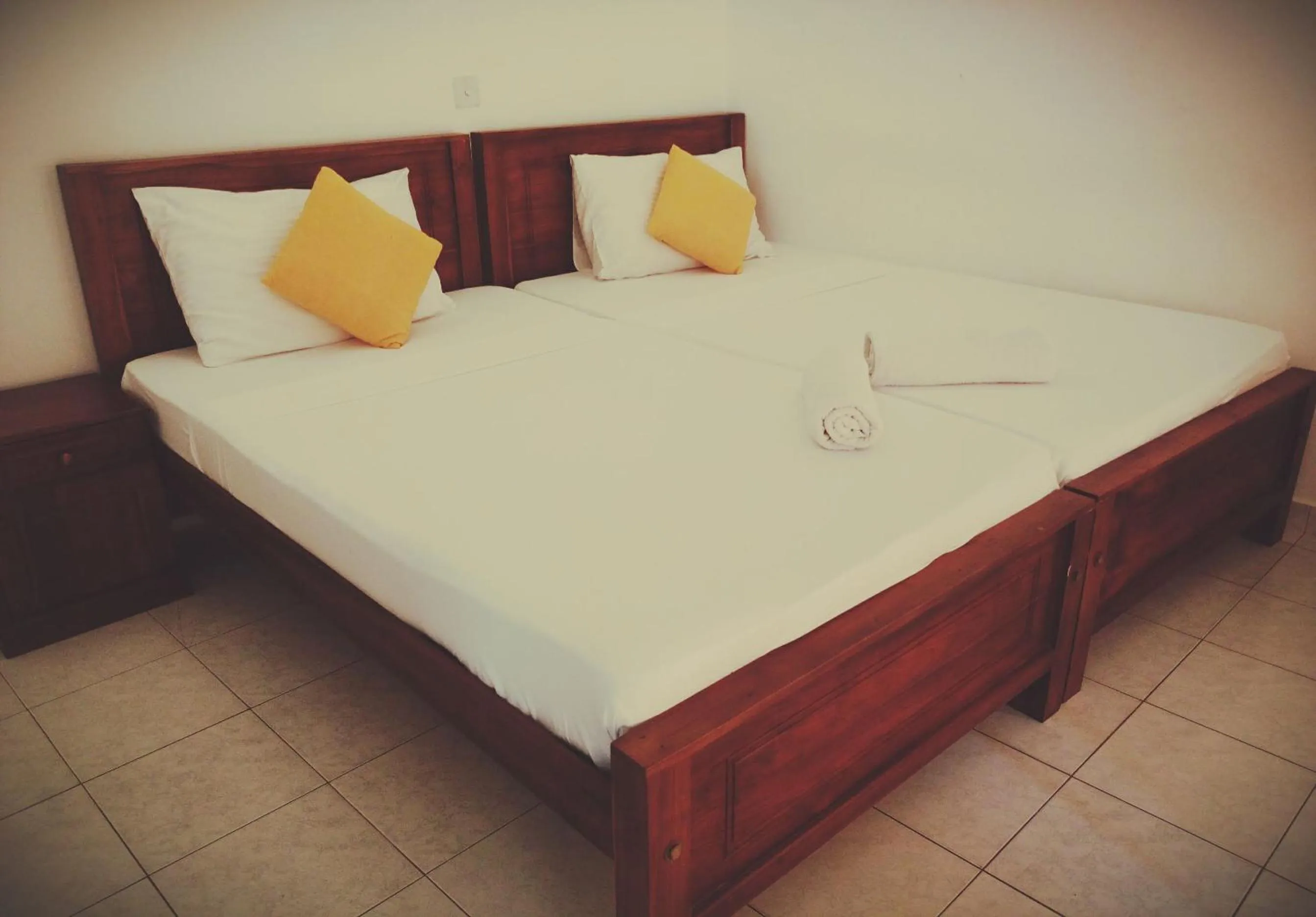 Bedroom, Bed in Sunset Fort Galle