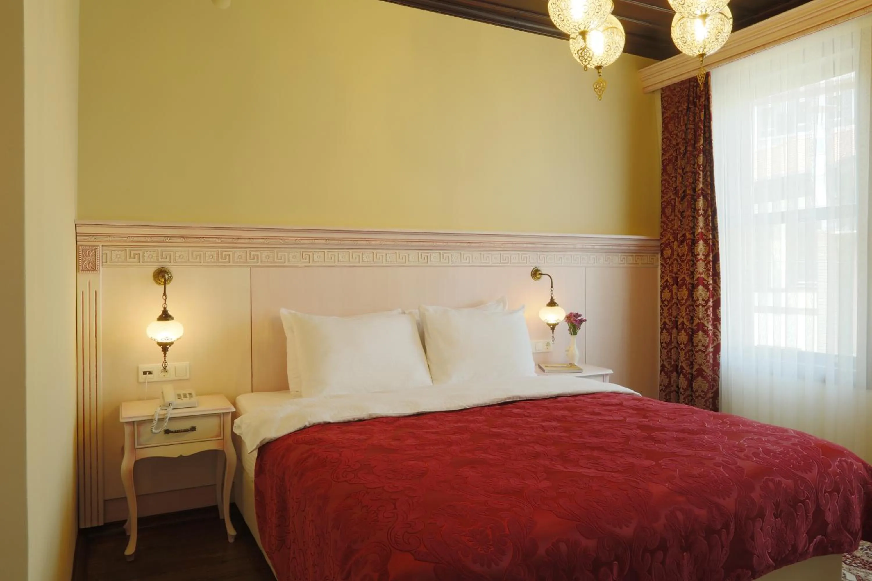 Bed in Bursa İpekyolu Hotel