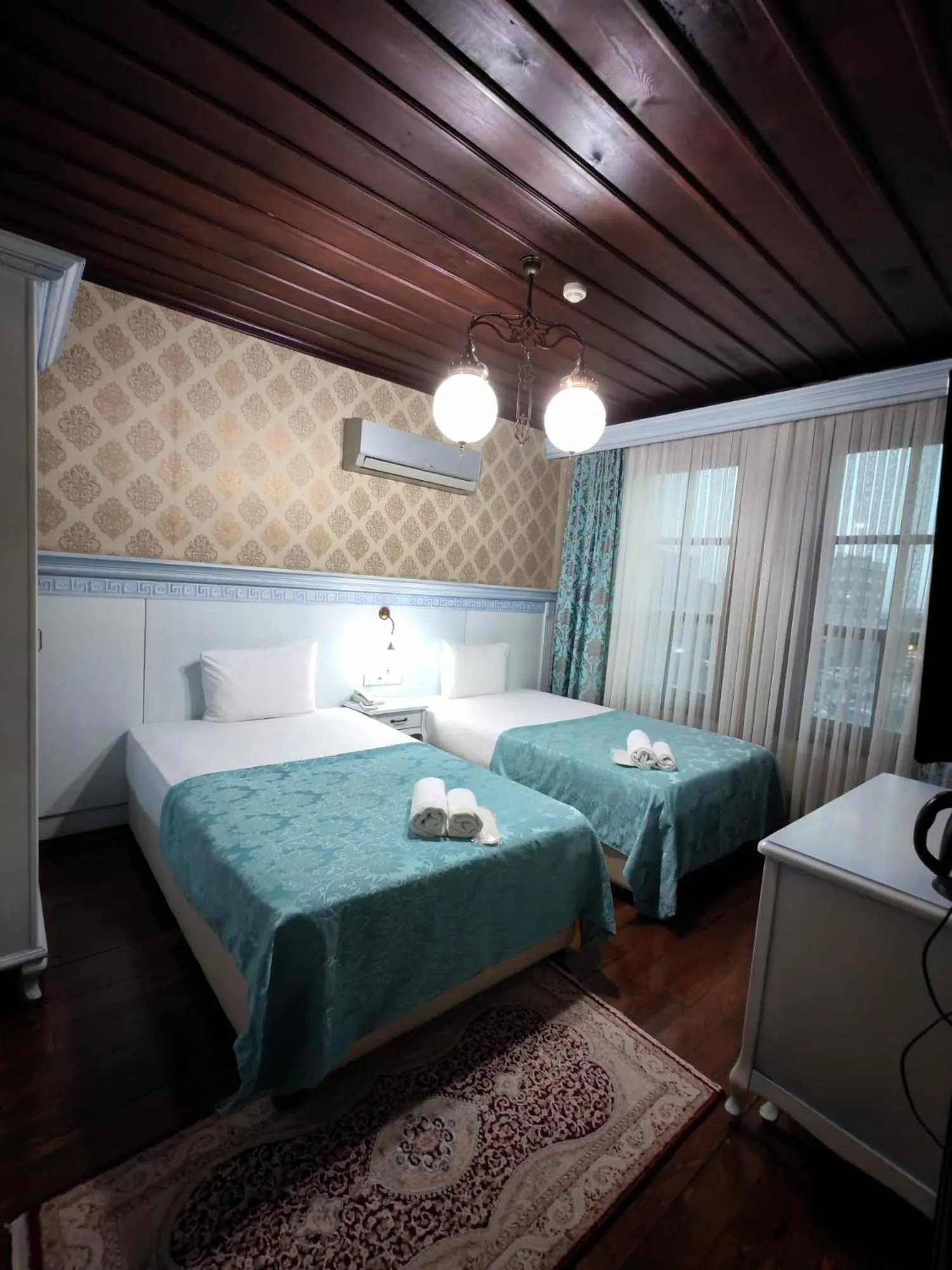Bed in Bursa İpekyolu Hotel