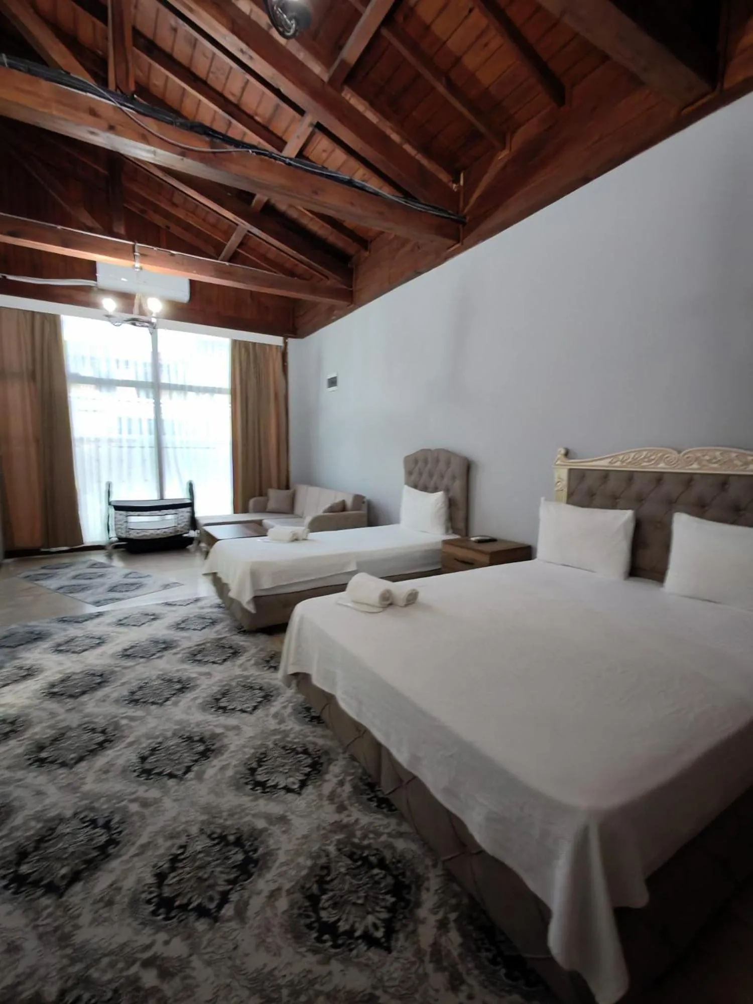 Photo of the whole room, Bed in Bursa İpekyolu Hotel