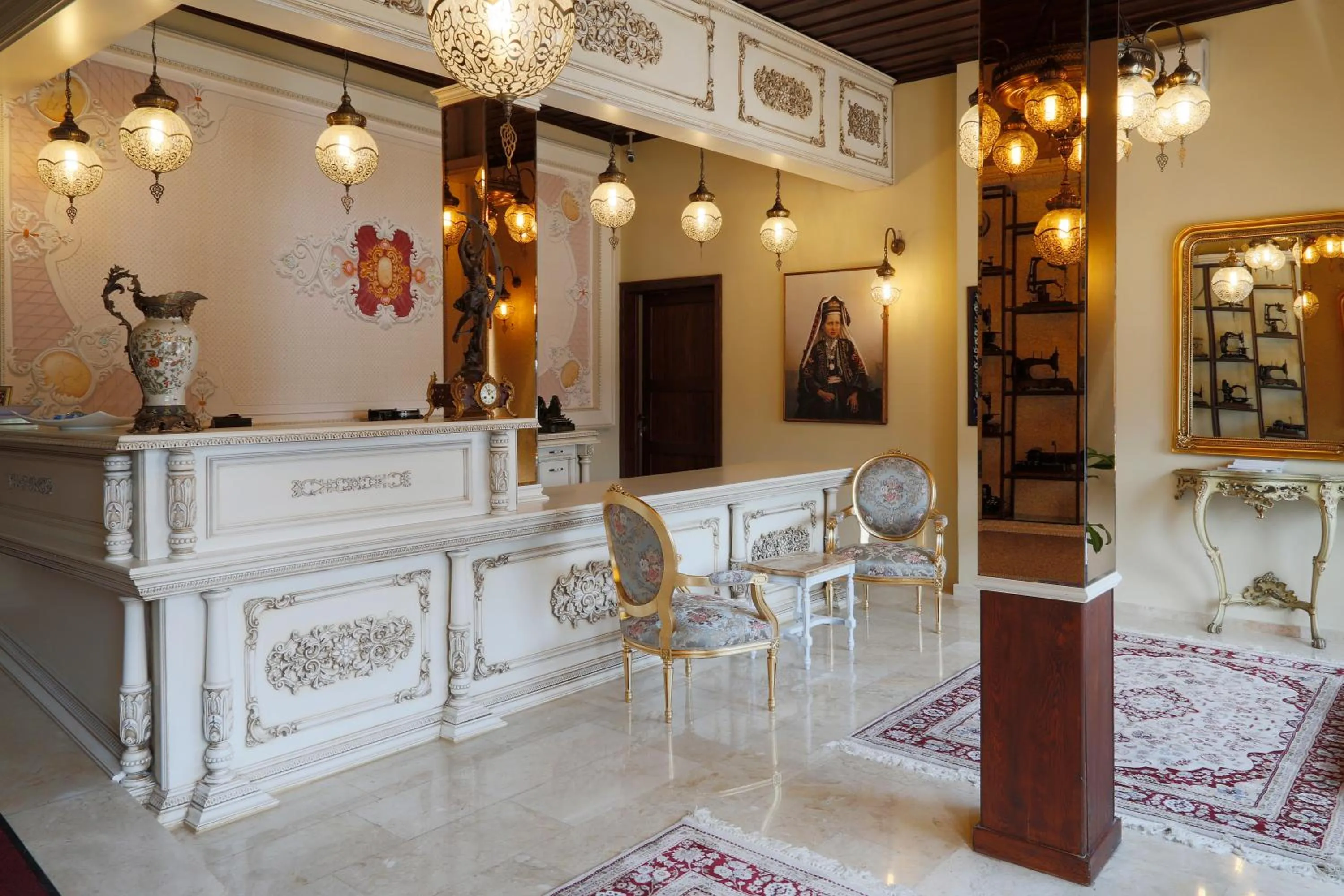 Lobby or reception in Bursa İpekyolu Hotel