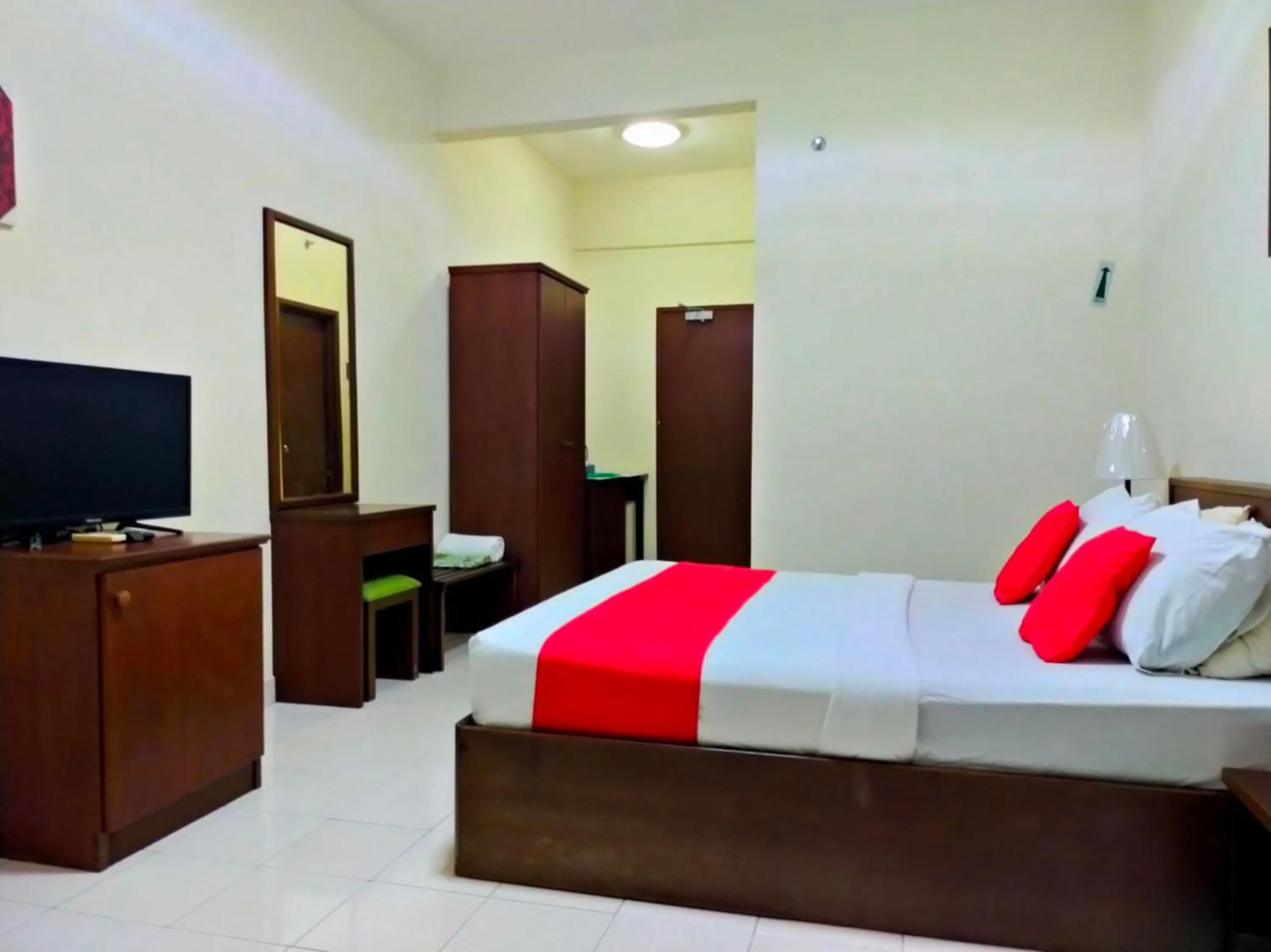Bedroom in Capital O Suria Urban Escape