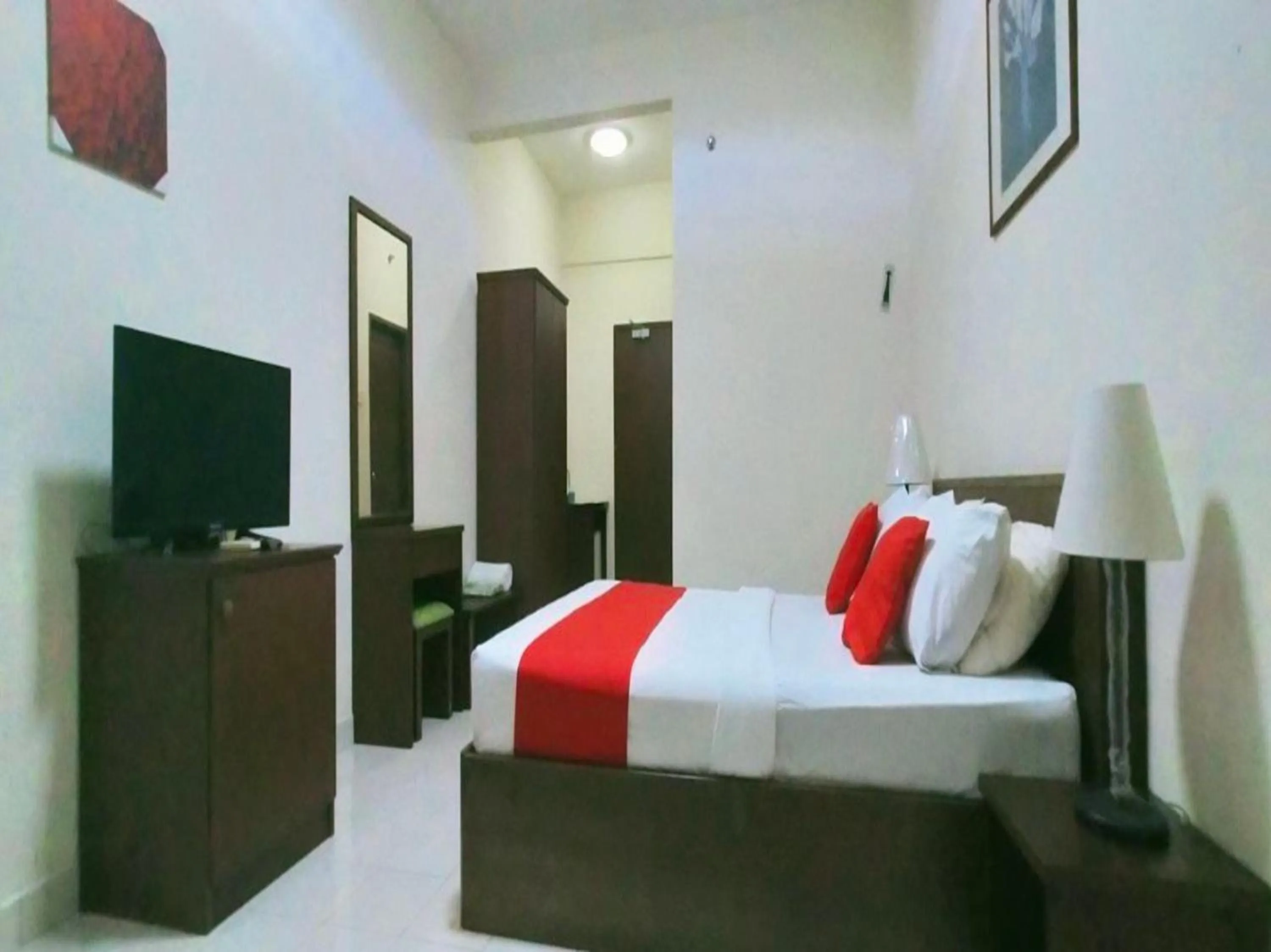 Bedroom in Capital O Suria Urban Escape