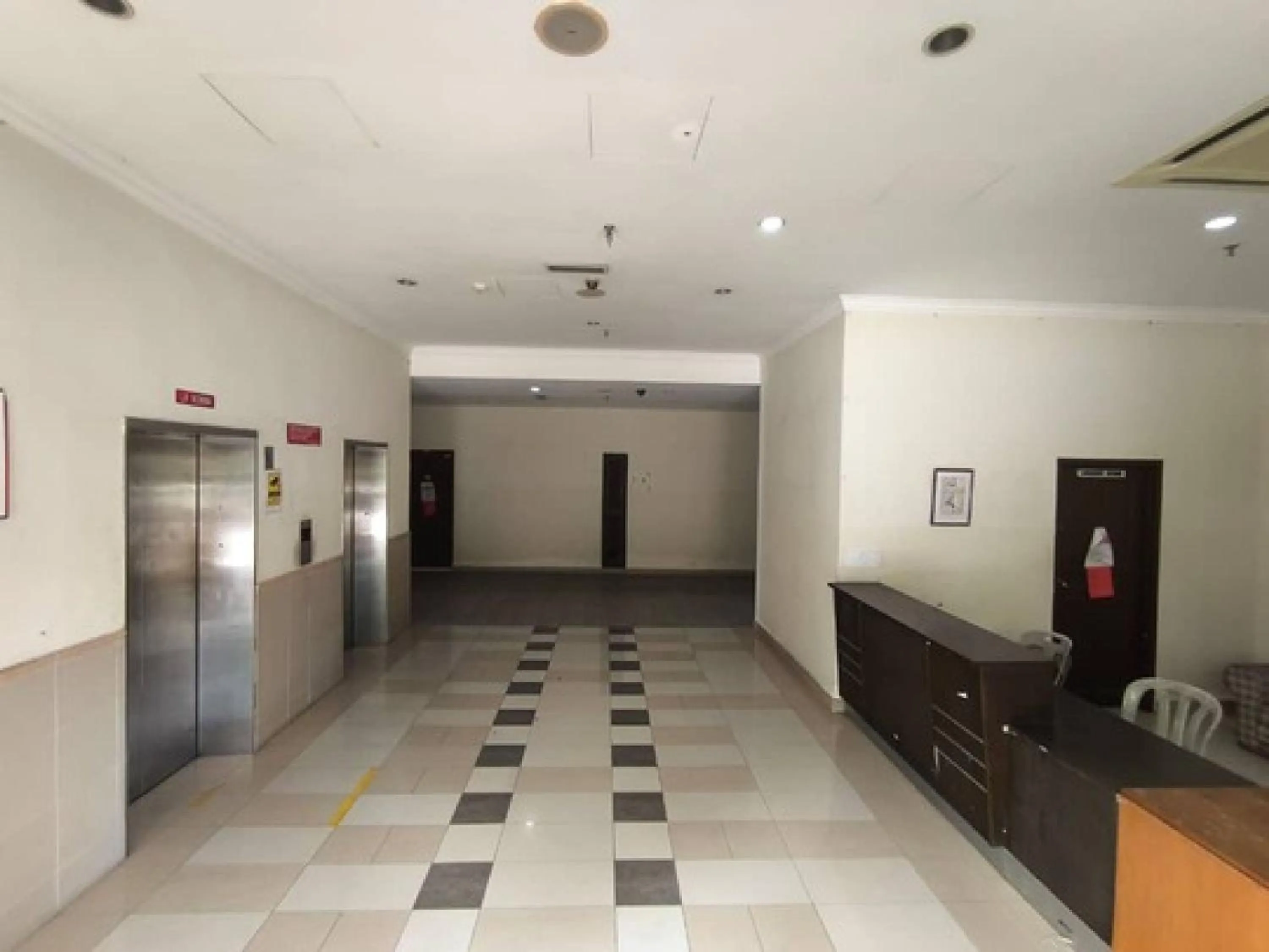 Lobby or reception in Capital O Suria Urban Escape