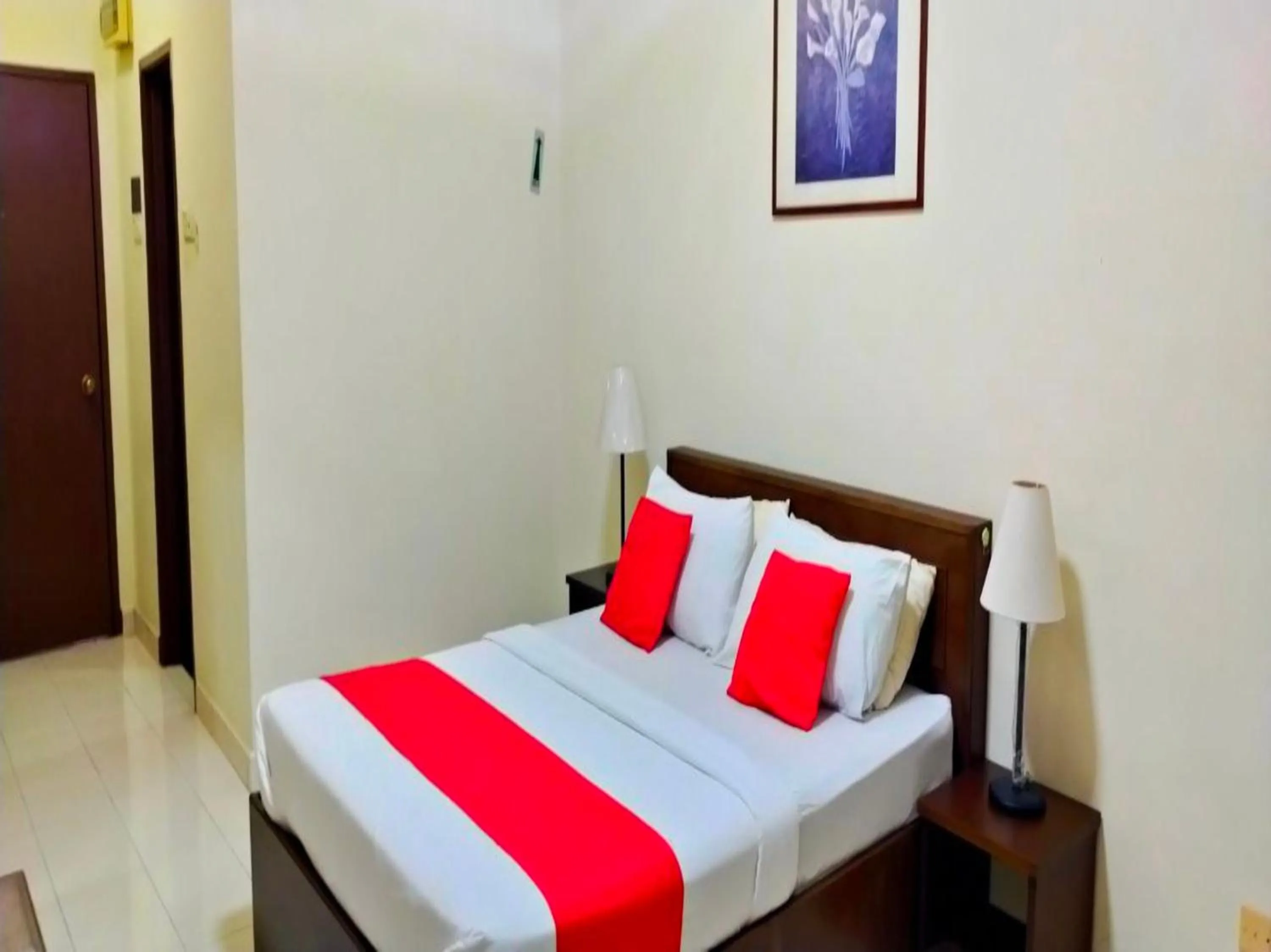 Bedroom in Capital O Suria Urban Escape