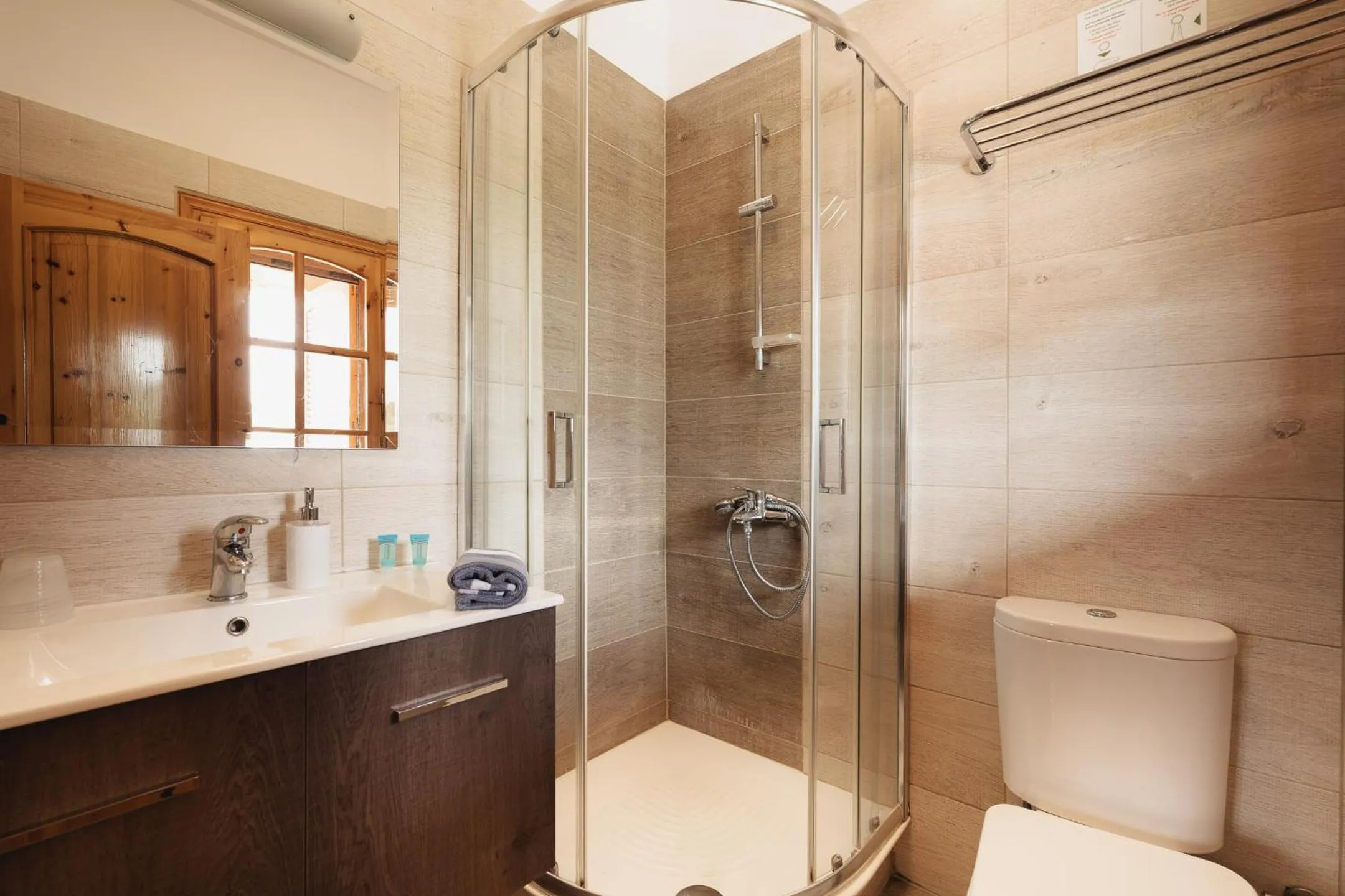 Bathroom in Kalisun Pool House by Georgalas