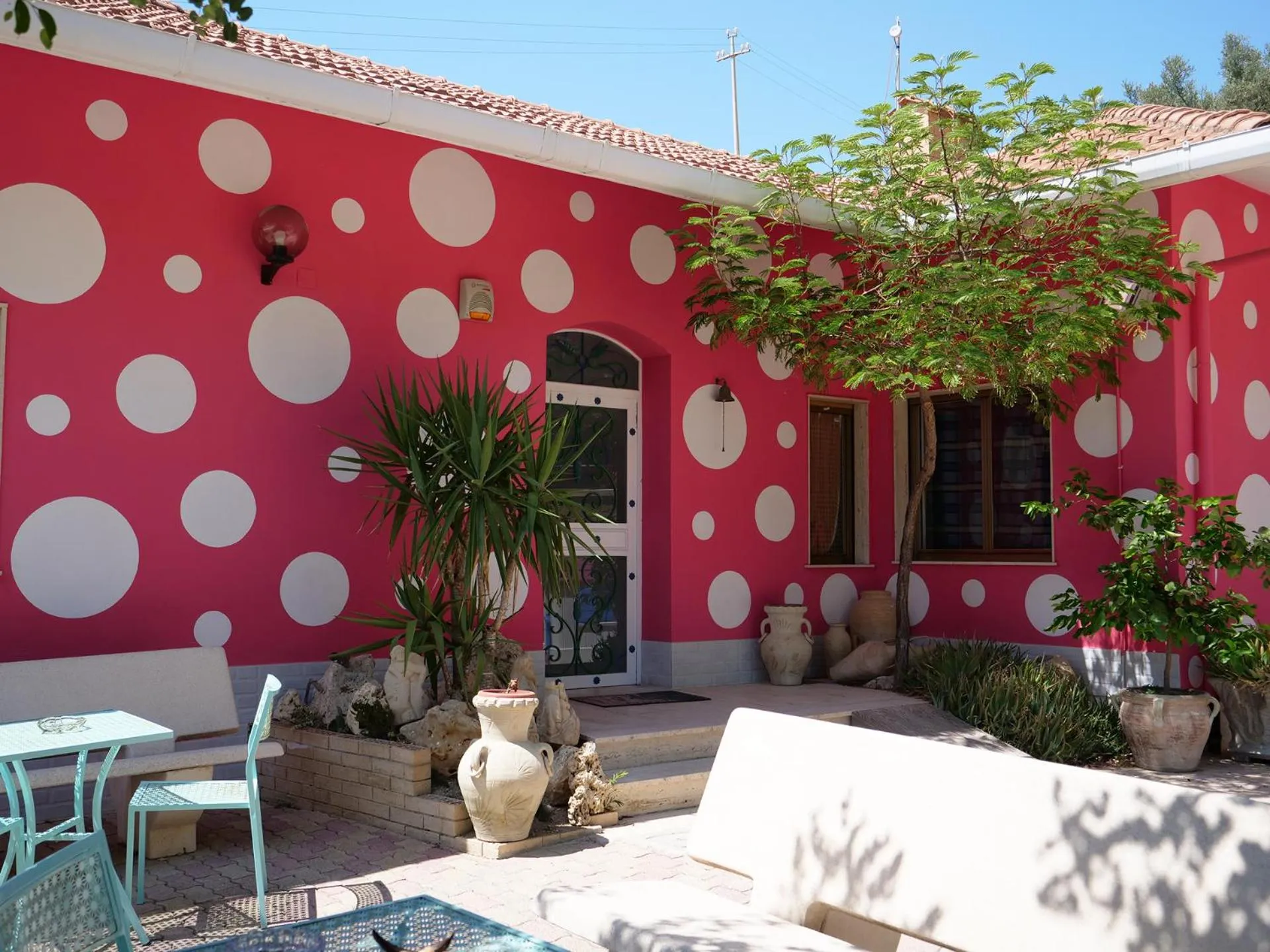 Facade/entrance in B&B Vento di Scirocco